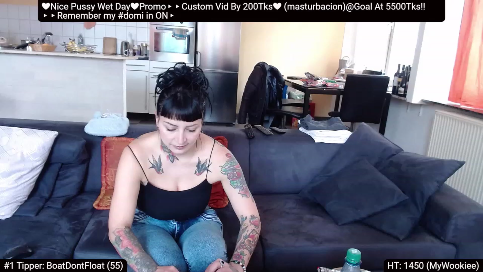 Gallery image thumbnail from Catabrown's myfreecams stream on, 04/21/2023, 09:16 image 3 of 20