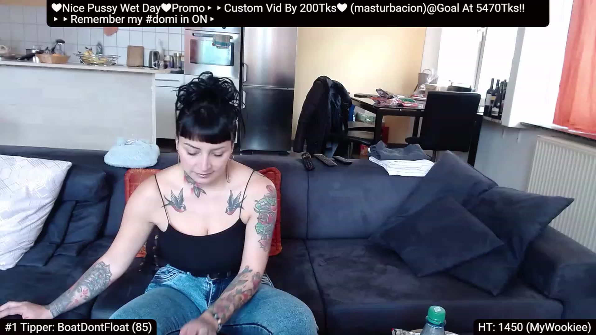 Gallery image thumbnail from Catabrown's myfreecams stream on, 04/21/2023, 09:16 image 11 of 20