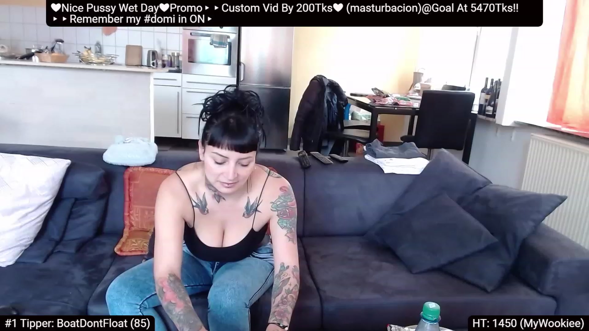 Gallery image thumbnail from Catabrown's myfreecams stream on, 04/21/2023, 09:16 image 12 of 20