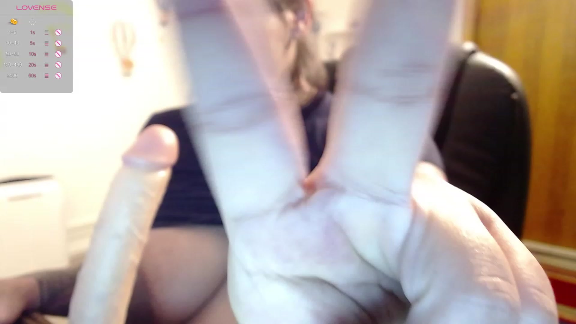Gallery image thumbnail from Catabrown's myfreecams stream on, 12/31/2023, 17:20 image 8 of 20