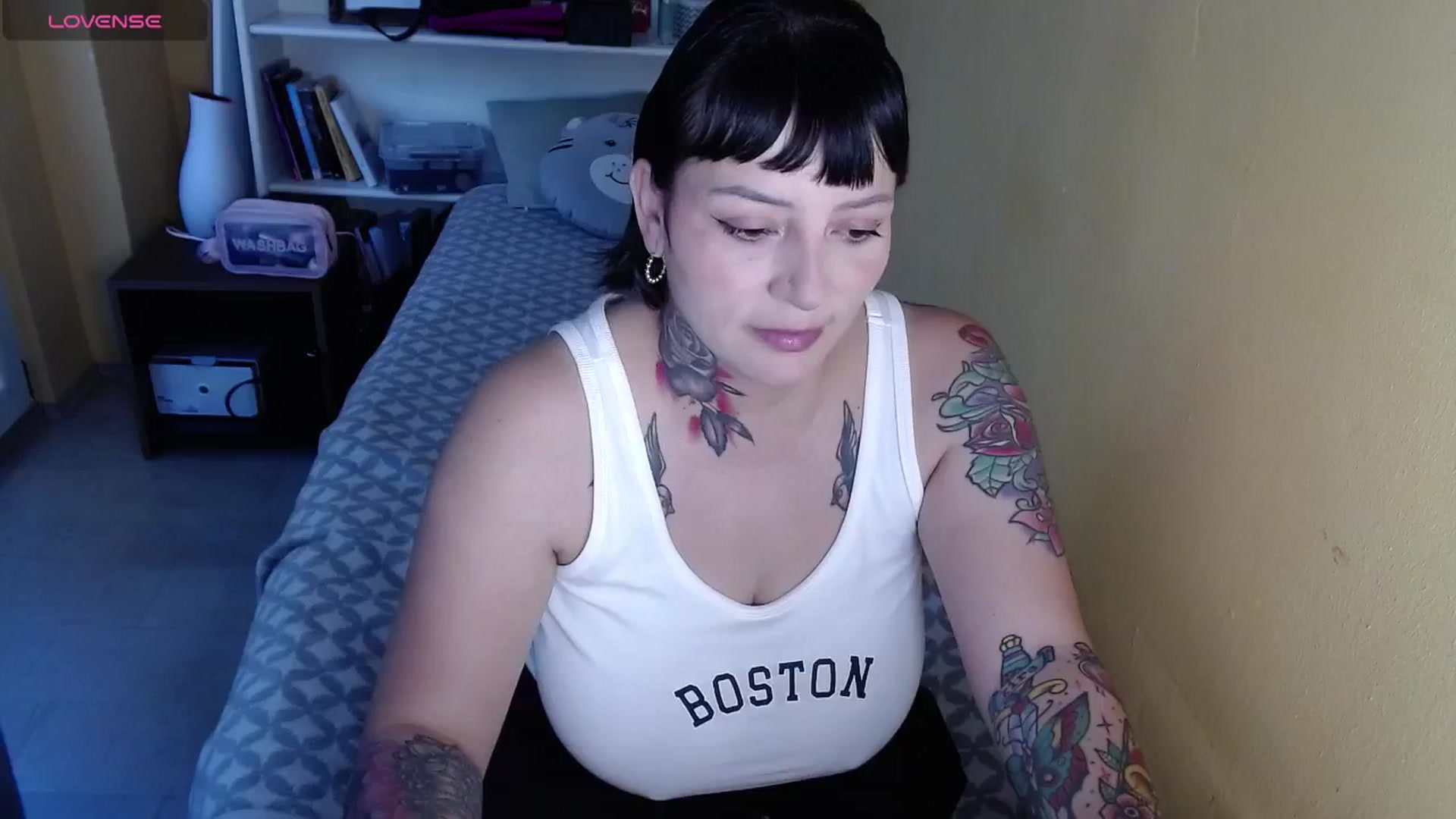 Gallery image thumbnail from Catabrown's myfreecams stream on, 08/11/2024, 16:56 image 17 of 20