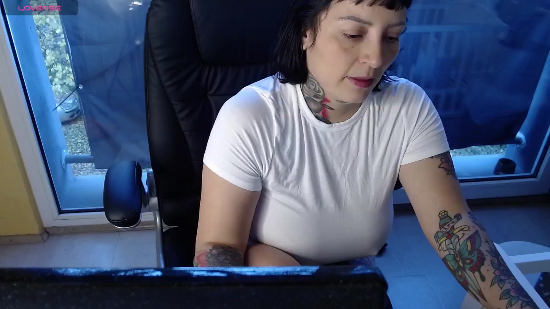 Gallery image thumbnail from Catabrown's myfreecams stream on, 11/03/2024, 14:27 image 4 of 20