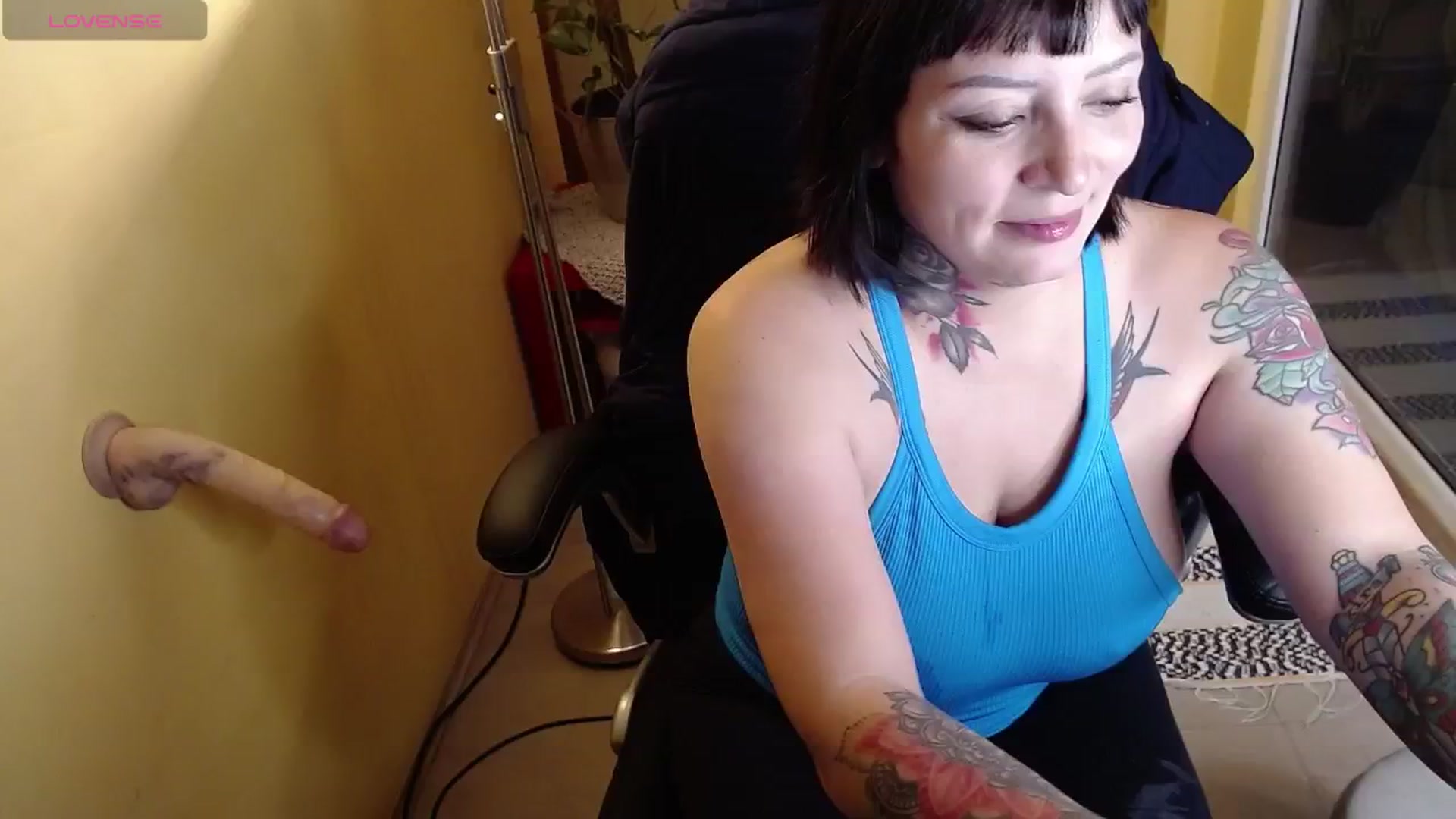 Gallery image thumbnail from Catabrown's myfreecams stream on, 11/24/2024, 16:11 image 14 of 20