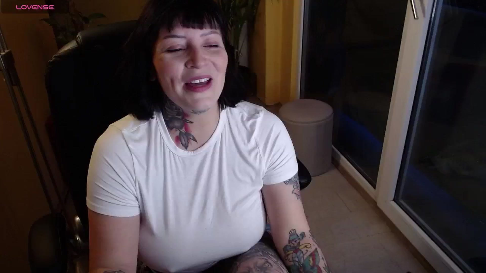 Gallery image thumbnail from Catabrown's myfreecams stream on, 11/27/2024, 15:58 image 6 of 20