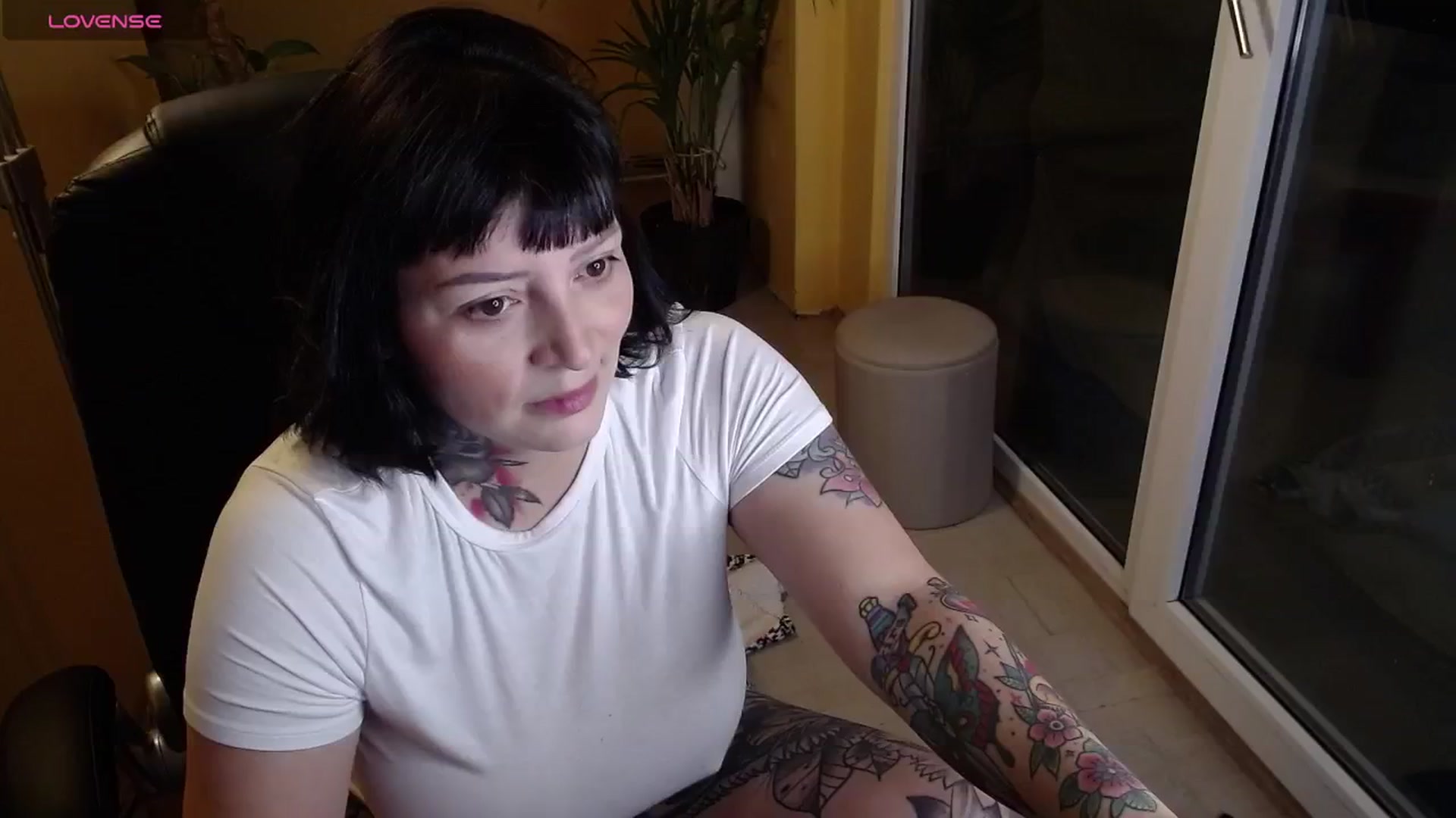 Gallery image thumbnail from Catabrown's myfreecams stream on, 11/27/2024, 15:58 image 16 of 20
