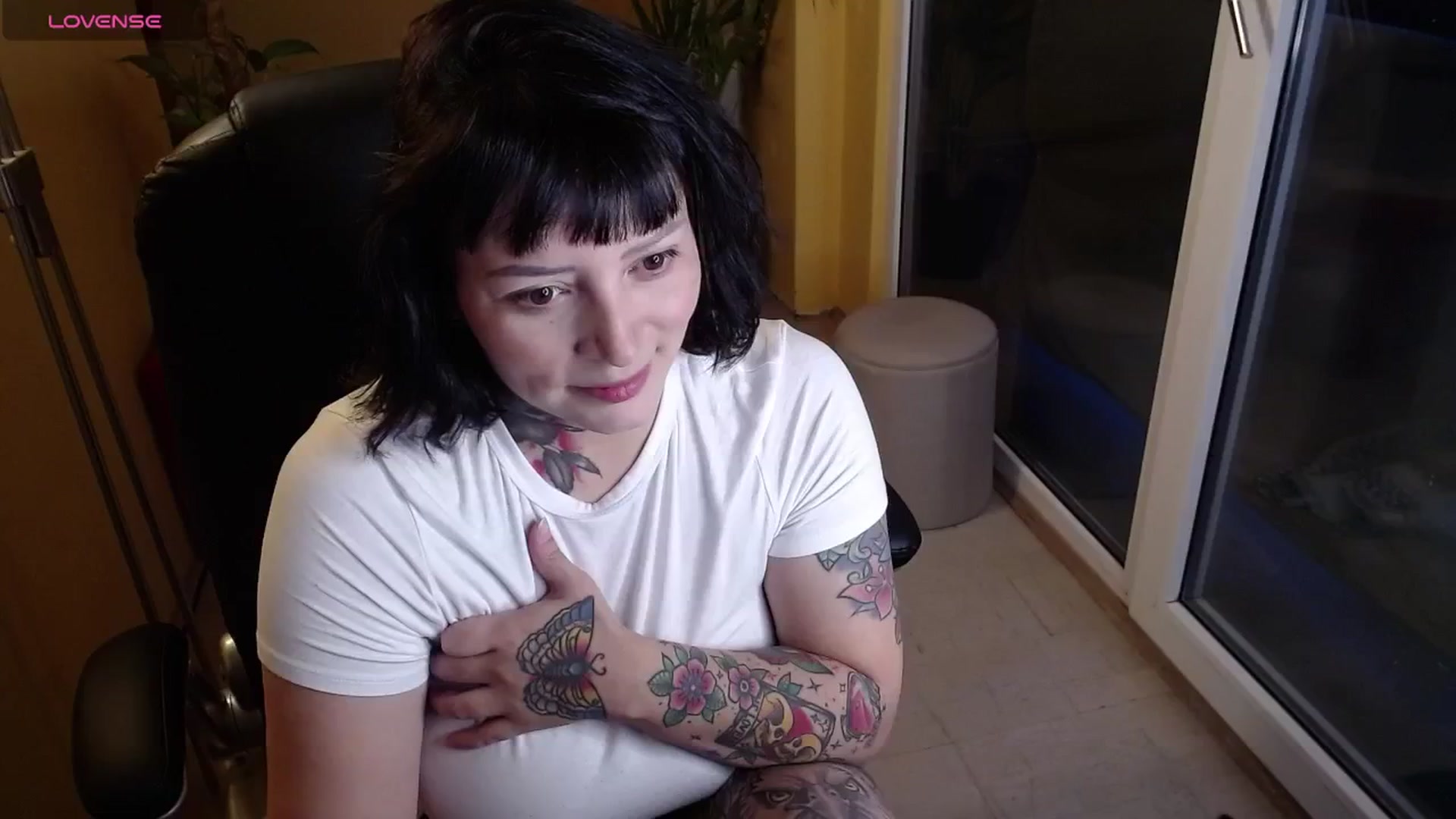 Gallery image thumbnail from Catabrown's myfreecams stream on, 11/27/2024, 15:58 image 7 of 20