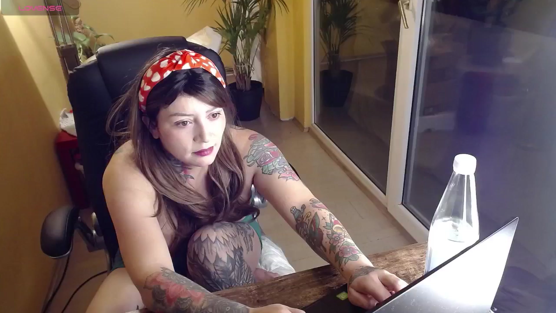 Gallery image thumbnail from Catabrown's myfreecams stream on, 12/07/2024, 17:18 image 7 of 20