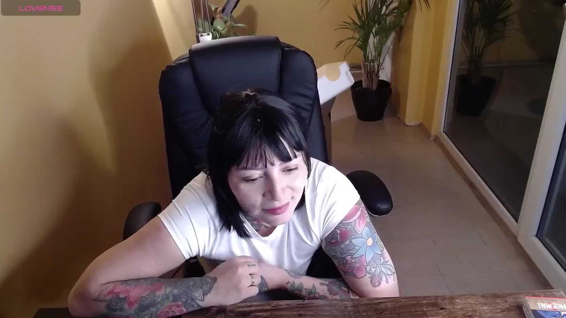 Gallery image thumbnail from Catabrown's myfreecams stream on, 12/11/2024, 16:52 image 19 of 20