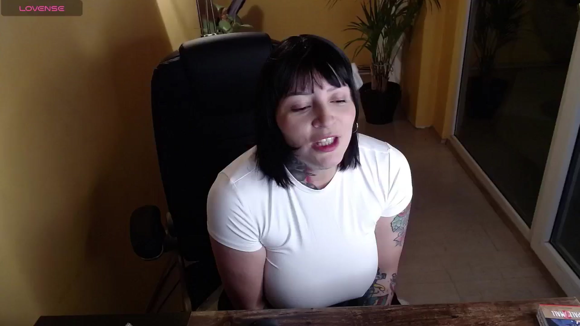 Gallery image thumbnail from Catabrown's myfreecams stream on, 12/11/2024, 16:52 image 8 of 20