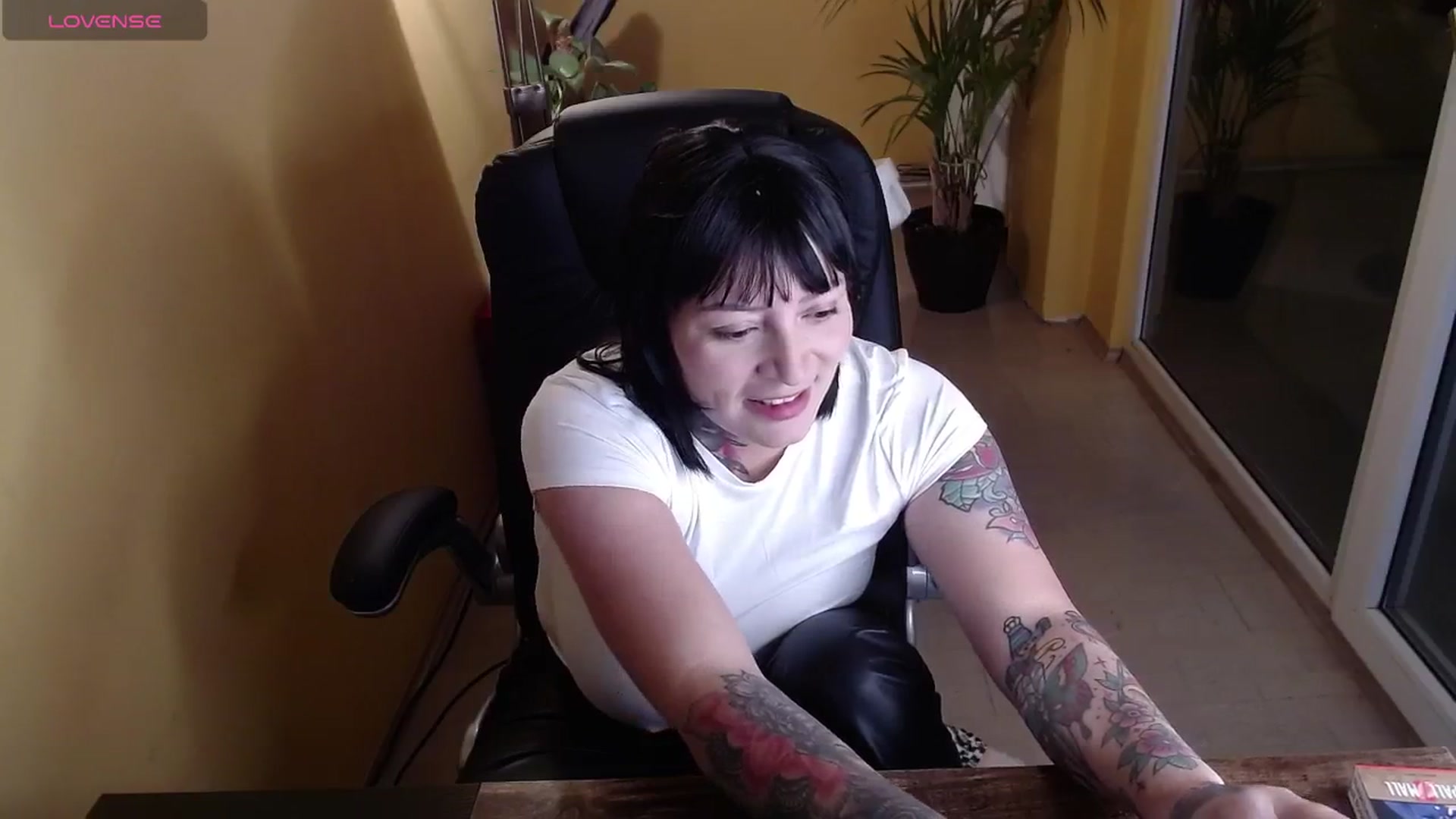 Gallery image thumbnail from Catabrown's myfreecams stream on, 12/11/2024, 16:52 image 14 of 20