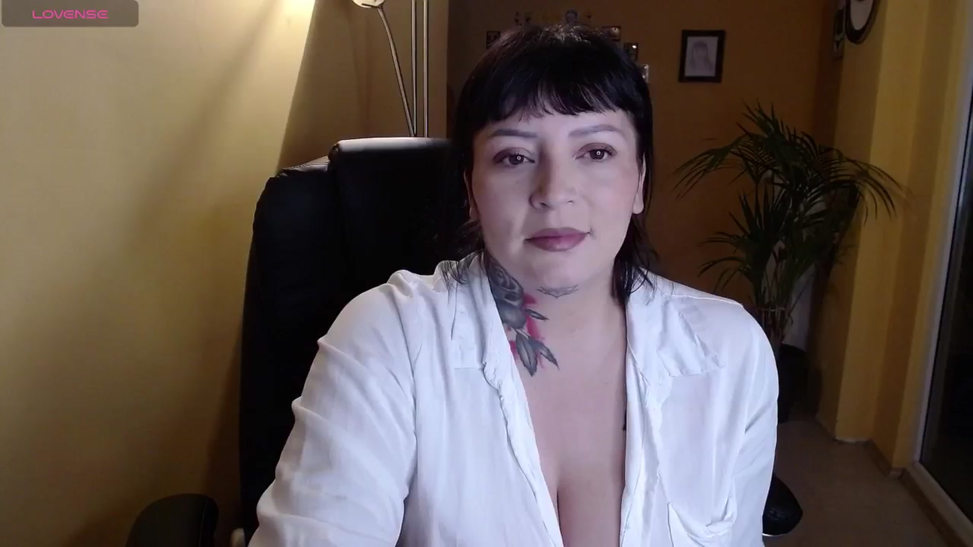 Gallery image thumbnail from Catabrown's myfreecams stream on, 12/27/2024, 16:07 image 18 of 20