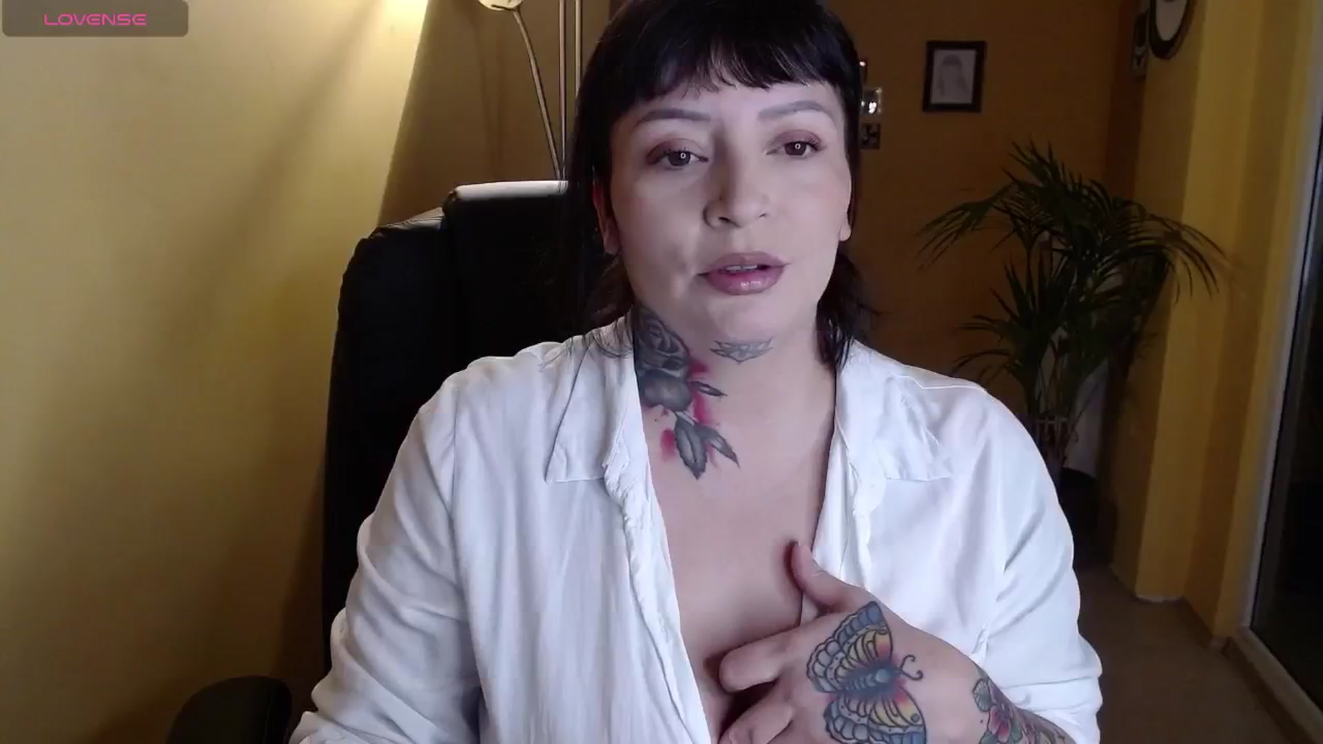 Gallery image thumbnail from Catabrown's myfreecams stream on, 12/27/2024, 16:07 image 14 of 20