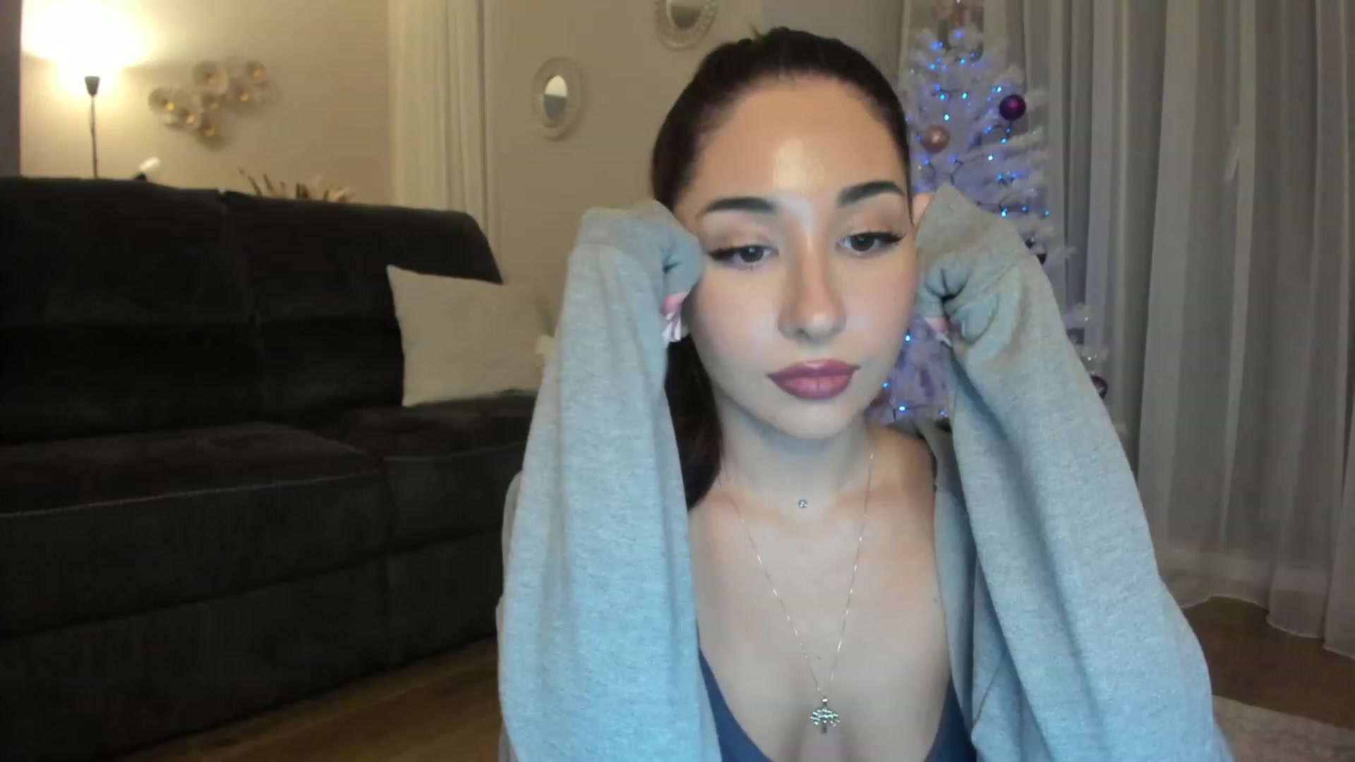 Gallery image thumbnail from Cataleya's myfreecams stream on, 12/08/2023, 23:13 image 7 of 20