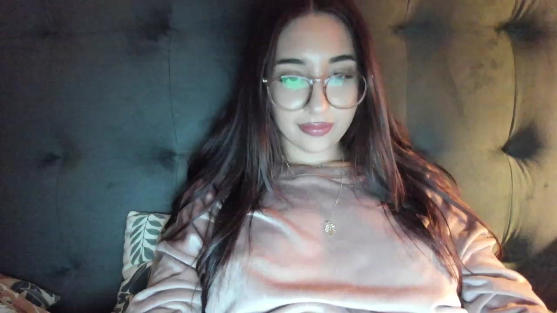 Gallery image thumbnail from Cataleya's myfreecams stream on, 12/16/2023, 24:24 image 18 of 20