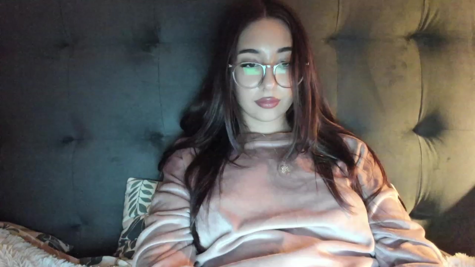 Gallery image thumbnail from Cataleya's myfreecams stream on, 12/16/2023, 24:24 image 9 of 20