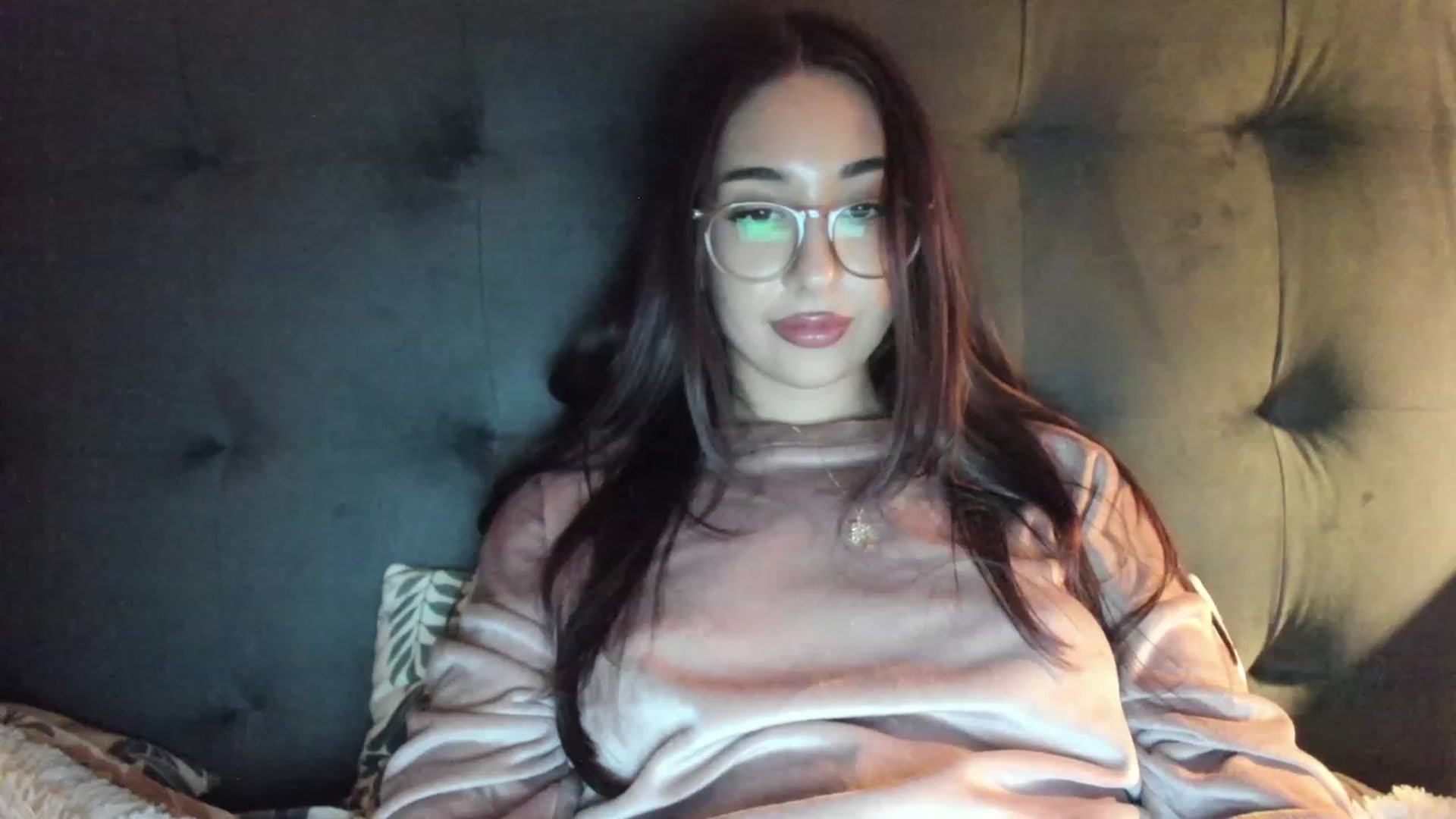 Gallery image thumbnail from Cataleya's myfreecams stream on, 12/16/2023, 24:24 image 8 of 20