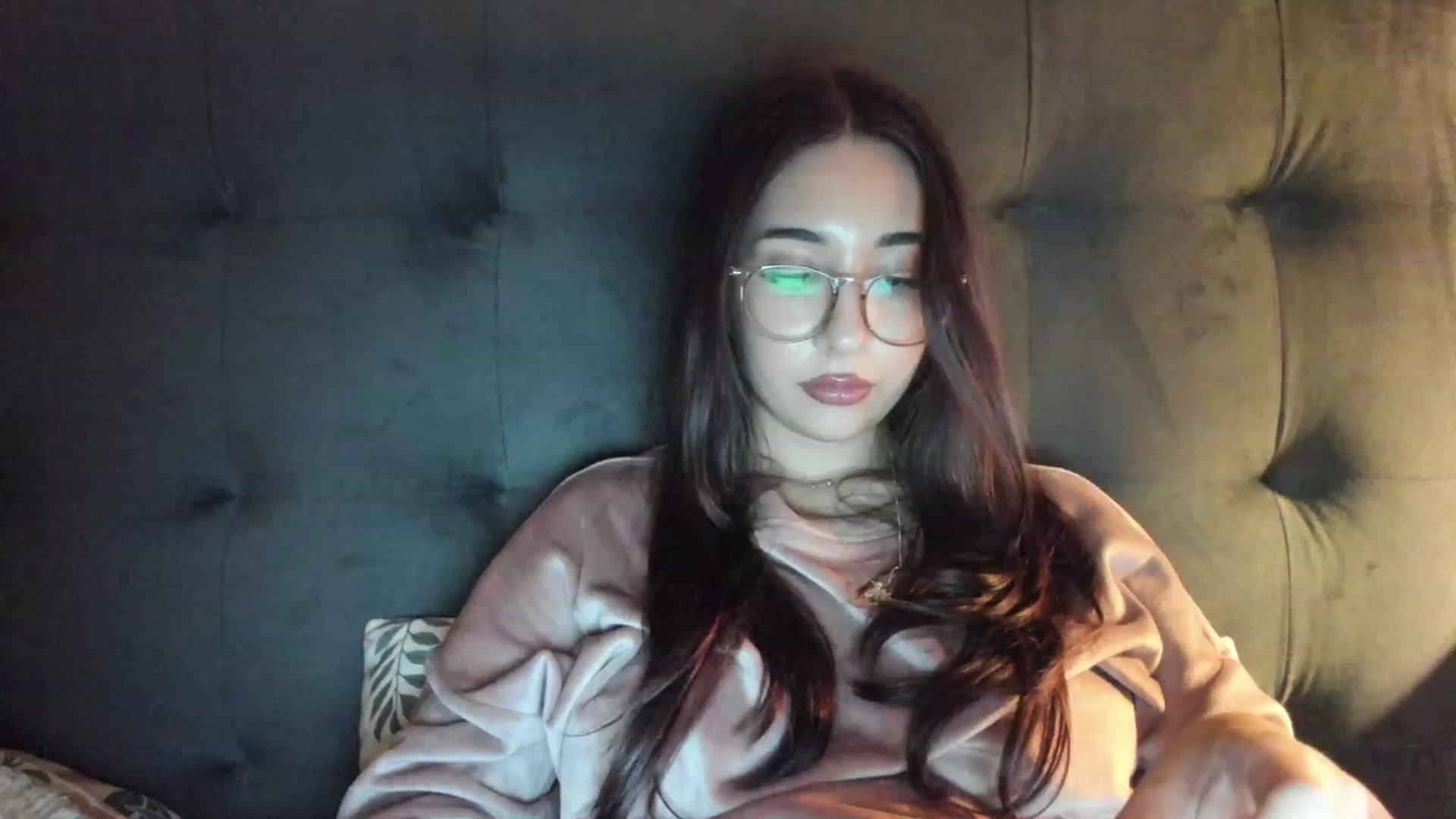 Gallery image thumbnail from Cataleya's myfreecams stream on, 12/16/2023, 24:24 image 3 of 20