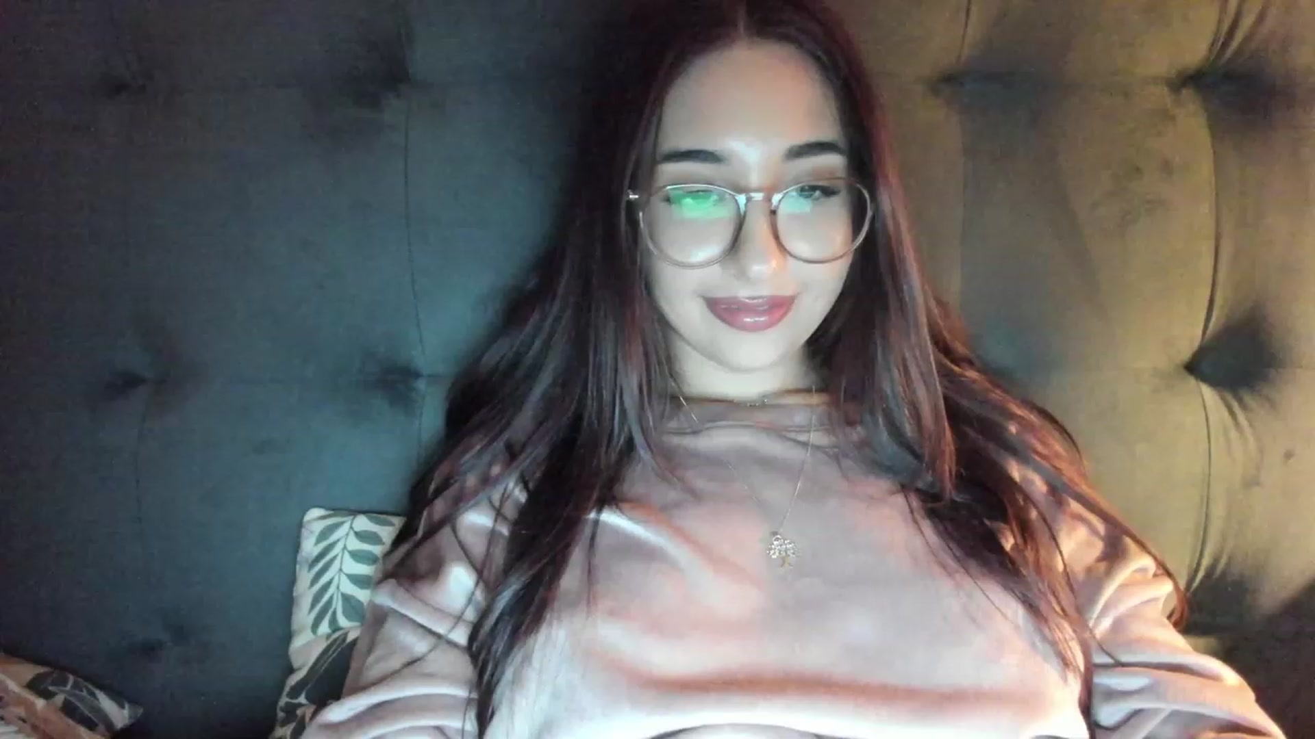 Gallery image thumbnail from Cataleya's myfreecams stream on, 12/16/2023, 24:24 image 17 of 20