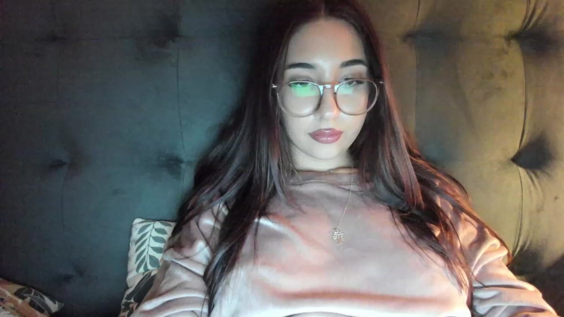 Gallery image thumbnail from Cataleya's myfreecams stream on, 12/16/2023, 24:24 image 16 of 20