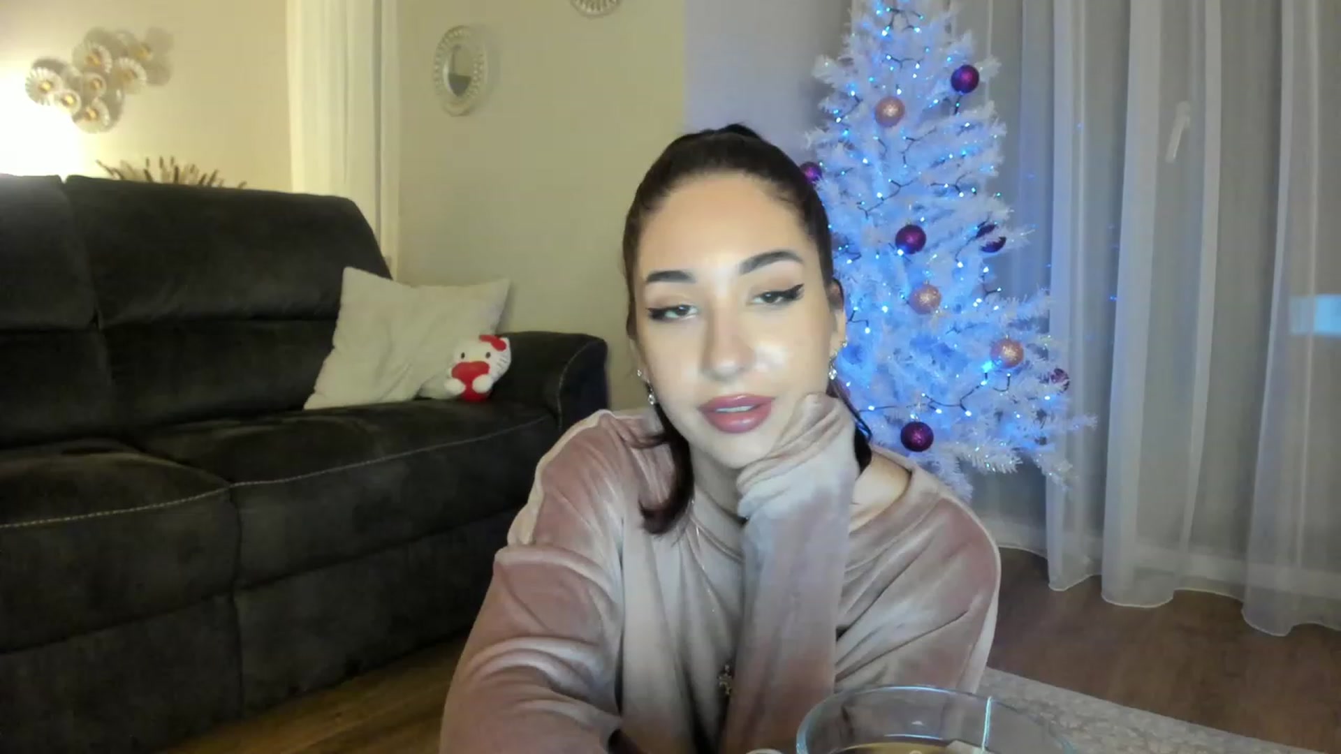 Gallery image thumbnail from Cataleya's myfreecams stream on, 12/17/2023, 22:23 image 9 of 20