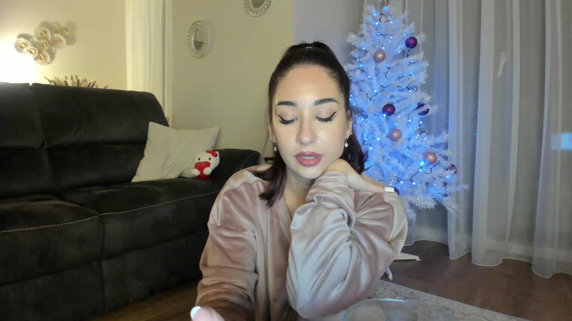 Gallery image thumbnail from Cataleya's myfreecams stream on, 12/17/2023, 22:23 image 3 of 20