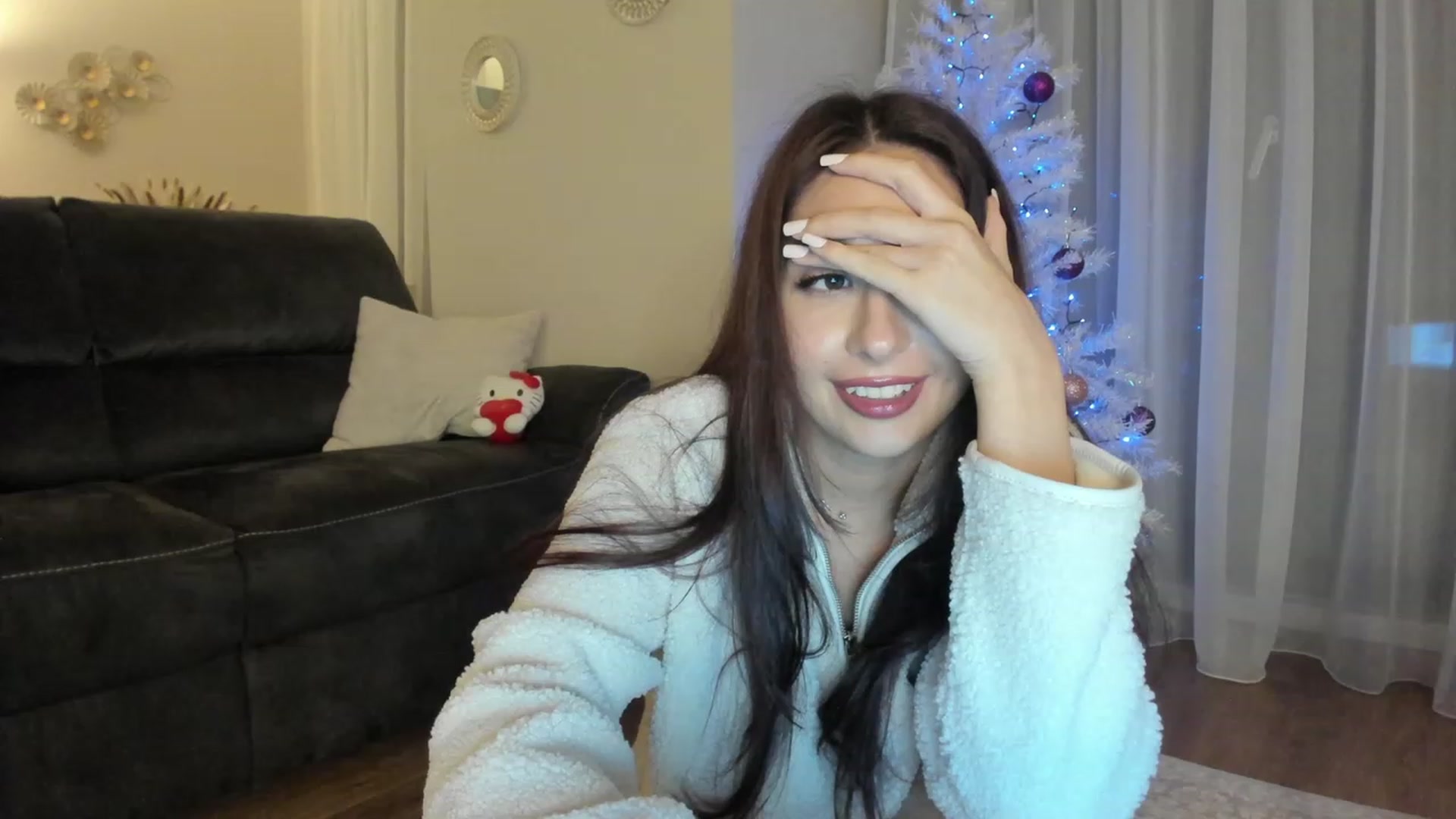 Gallery image thumbnail from Cataleya's myfreecams stream on, 12/19/2023, 24:21 image 14 of 20