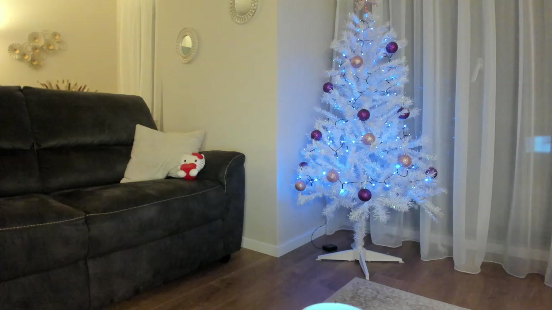 Gallery image thumbnail from Cataleya's myfreecams stream on, 12/19/2023, 24:21 image 1 of 20