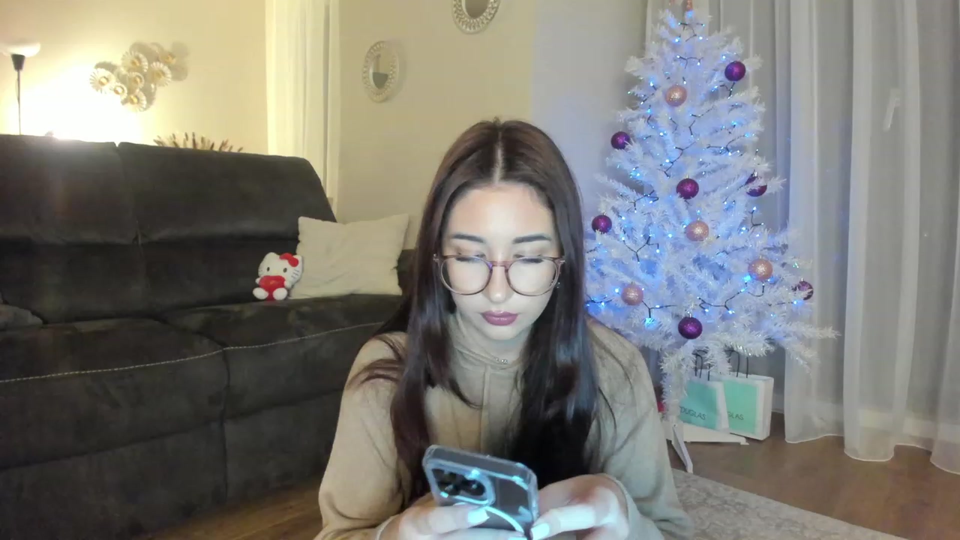 Gallery image thumbnail from Cataleya's myfreecams stream on, 12/24/2023, 21:06 image 1 of 20