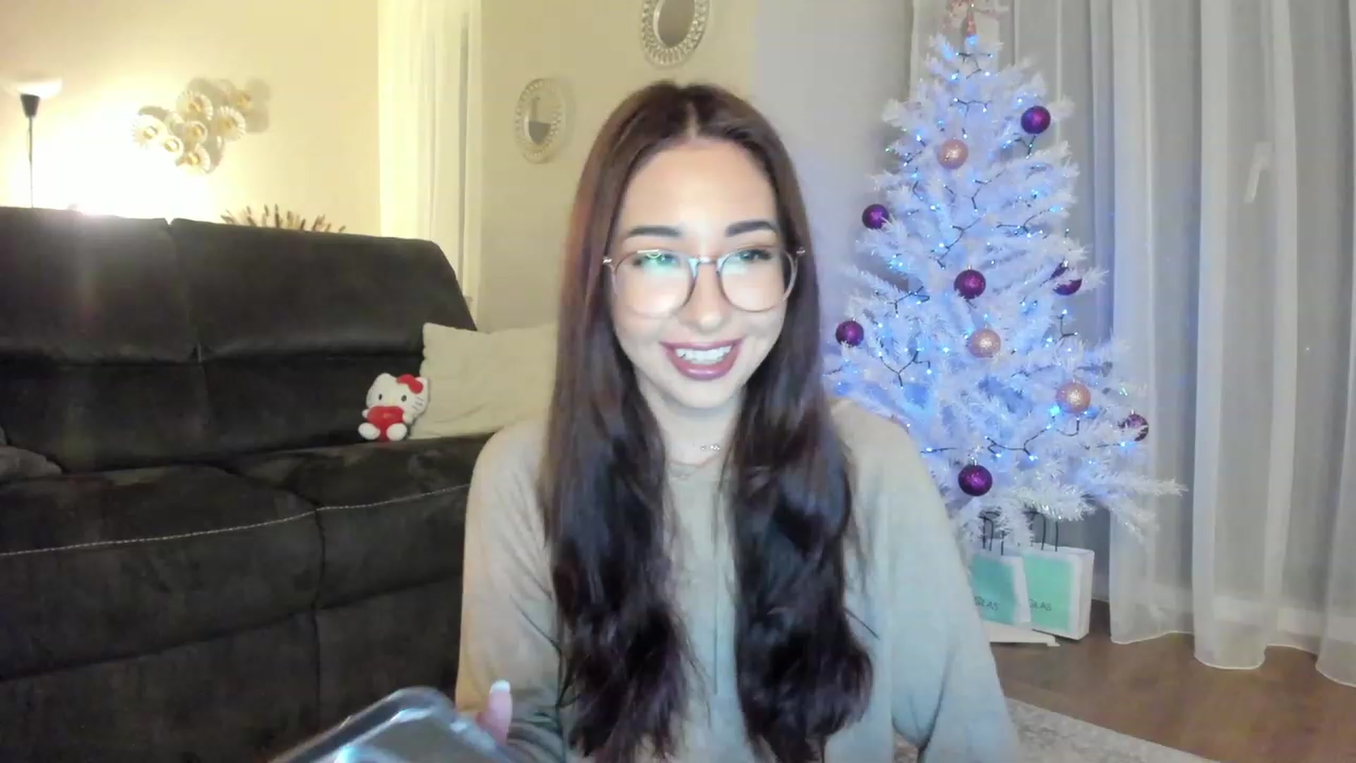 Gallery image thumbnail from Cataleya's myfreecams stream on, 12/24/2023, 21:06 image 10 of 20