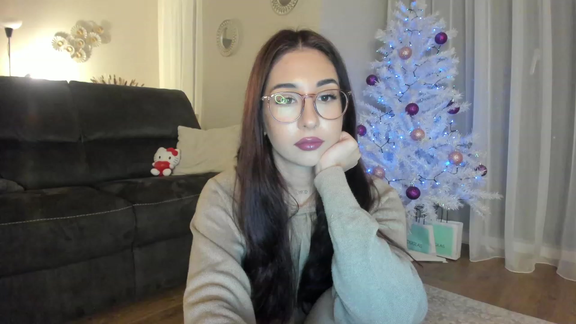 Gallery image thumbnail from Cataleya's myfreecams stream on, 12/24/2023, 21:06 image 16 of 20