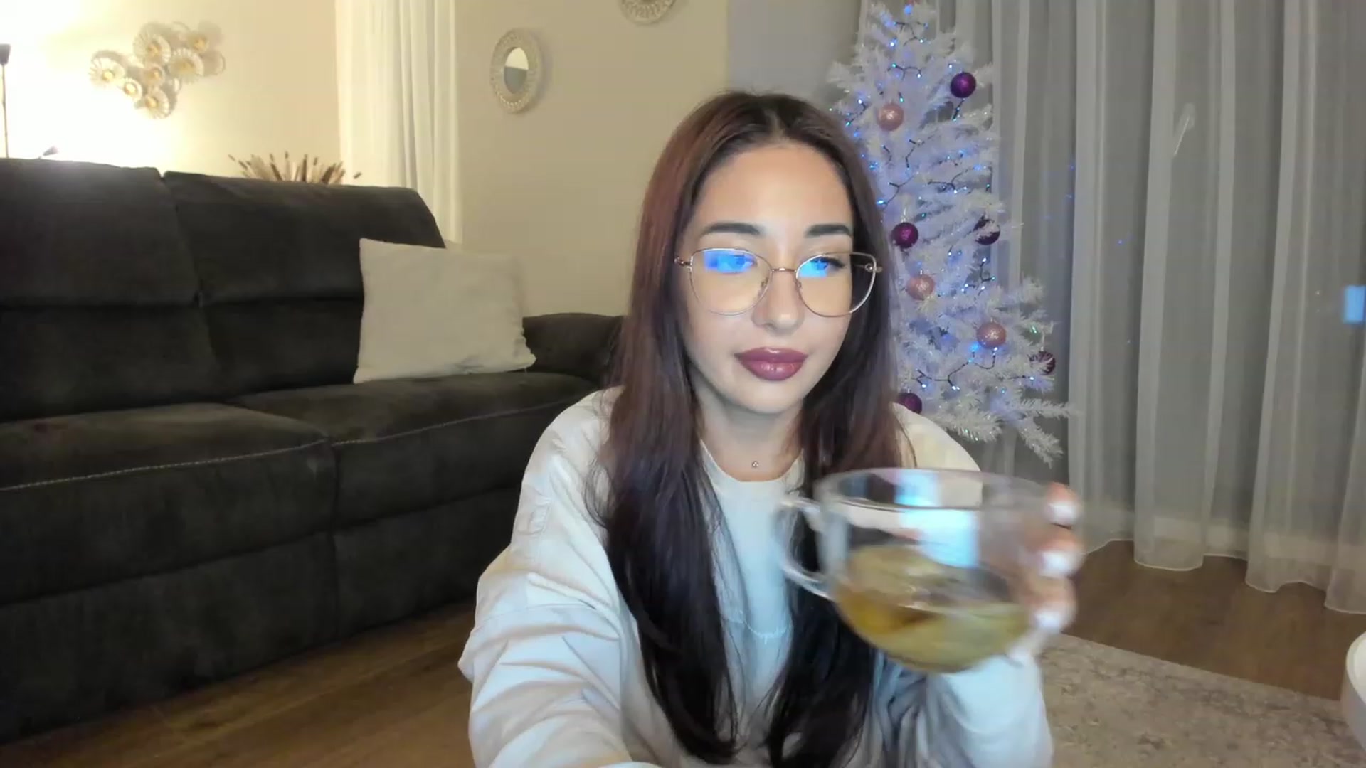 Gallery image thumbnail from Cataleya's myfreecams stream on, 01/06/2024, 21:21 image 17 of 20