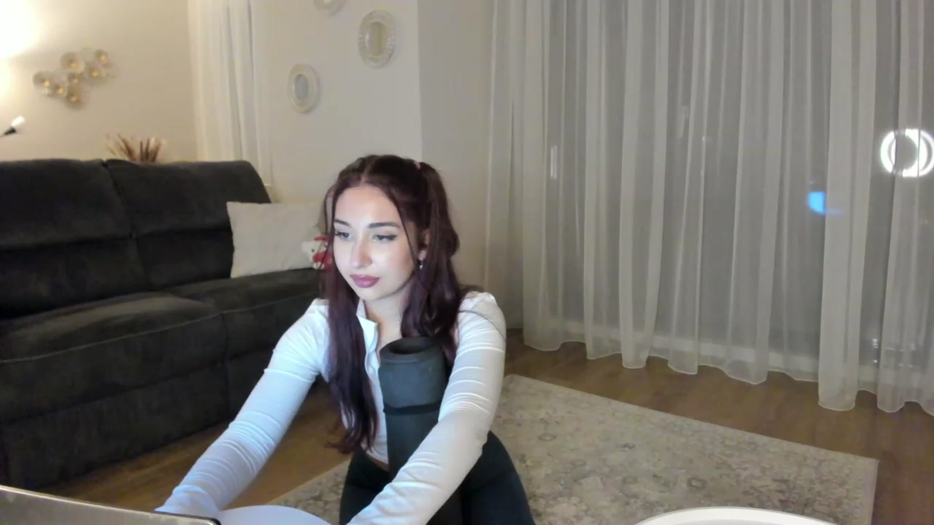 Gallery image thumbnail from Cataleya's myfreecams stream on, 02/05/2024, 22:22 image 15 of 20