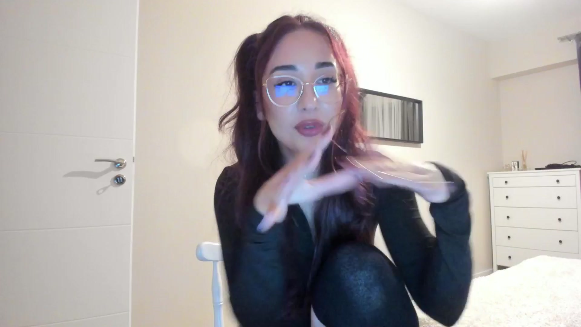 Gallery image thumbnail from Cataleya's myfreecams stream on, 03/23/2024, 22:27 image 11 of 20