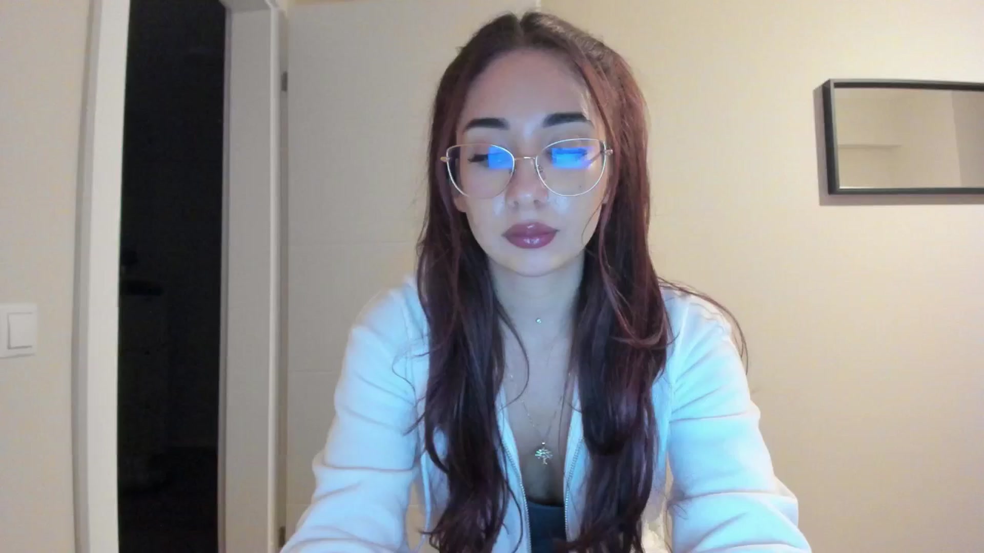 Gallery image thumbnail from Cataleya's myfreecams stream on, 04/19/2024, 21:59 image 10 of 20