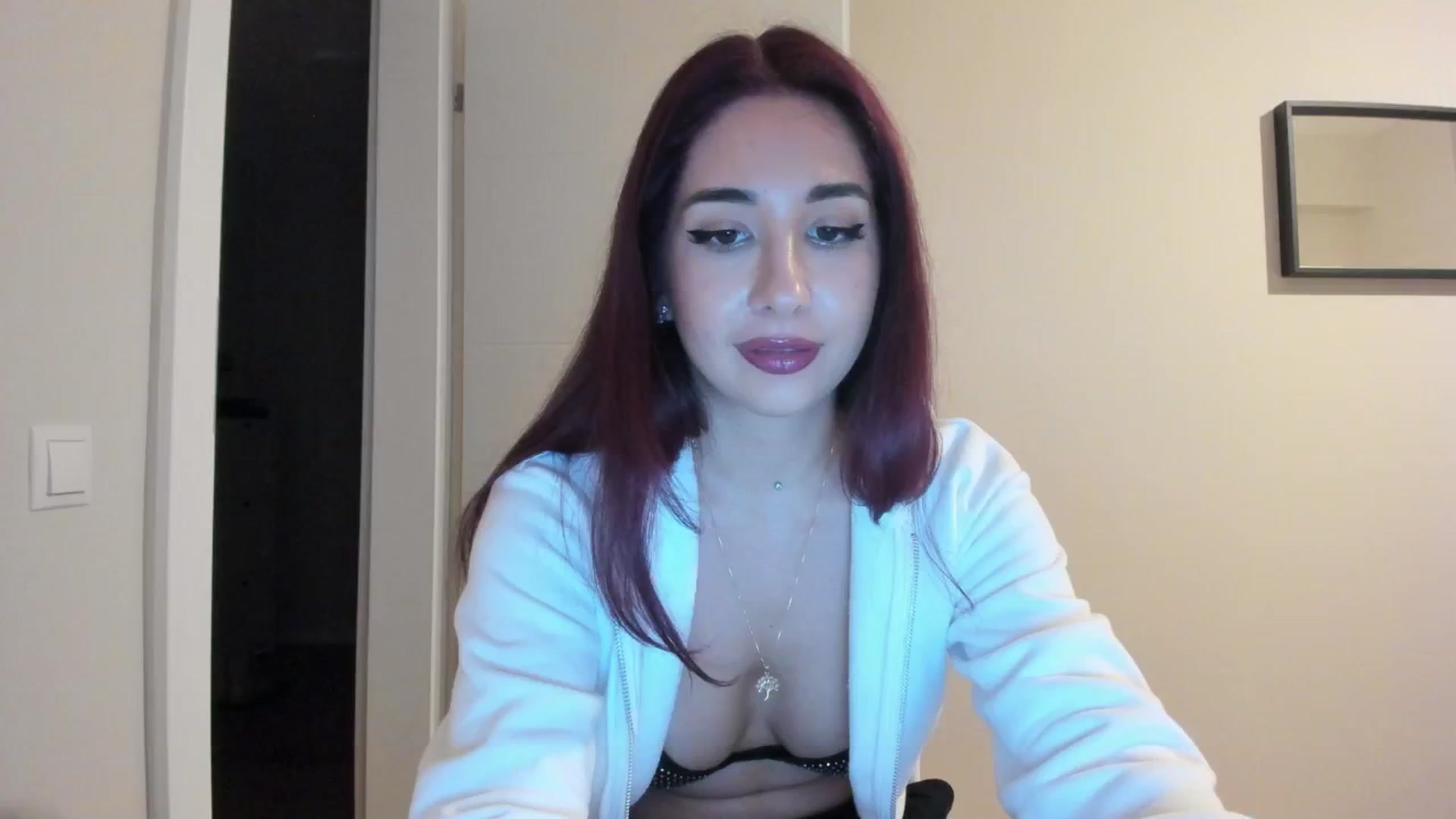 Gallery image thumbnail from Cataleya's myfreecams stream on, 04/24/2024, 22:18 image 1 of 20