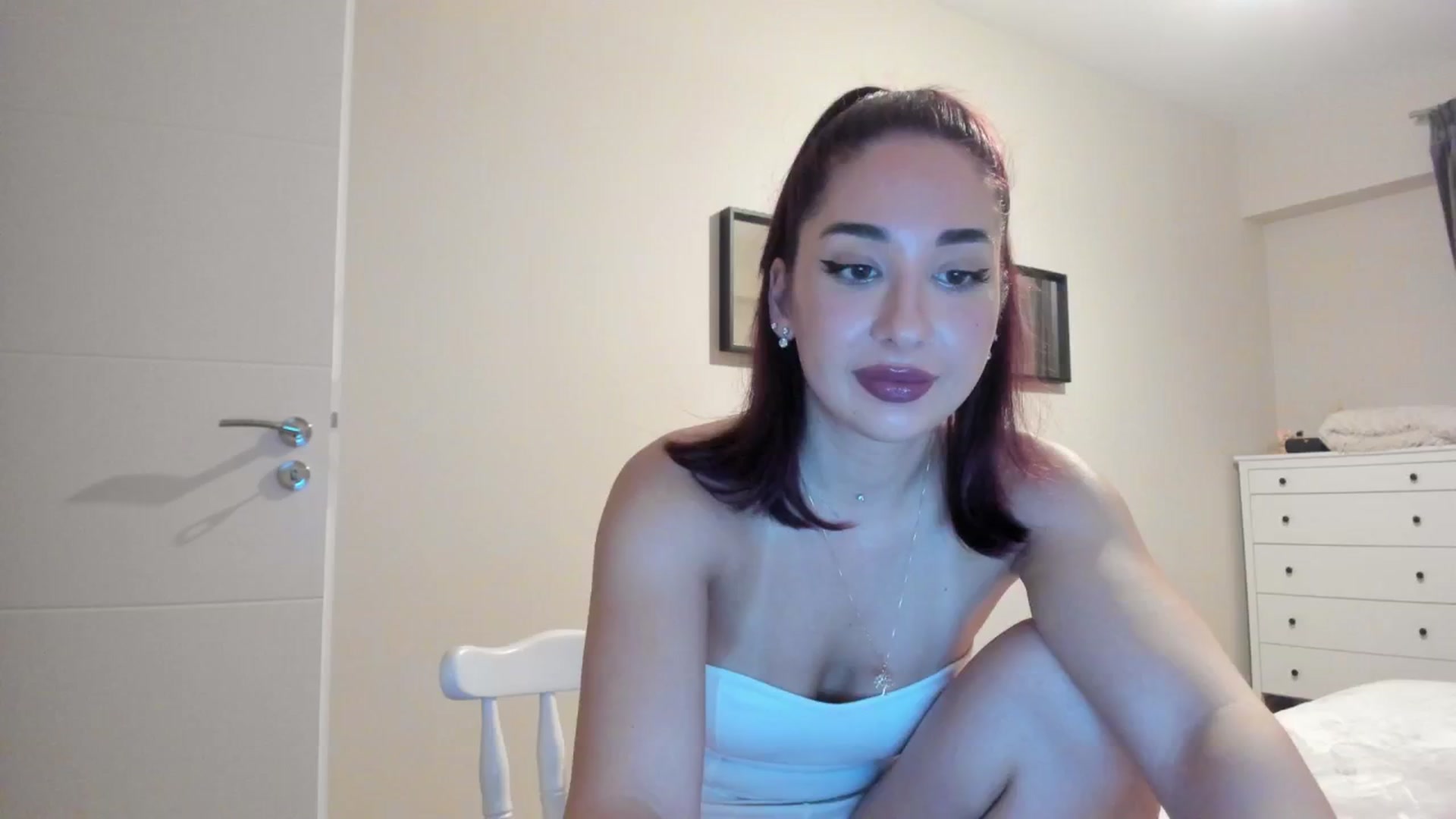 Gallery image thumbnail from Cataleya's myfreecams stream on, 04/28/2024, 21:03 image 18 of 20