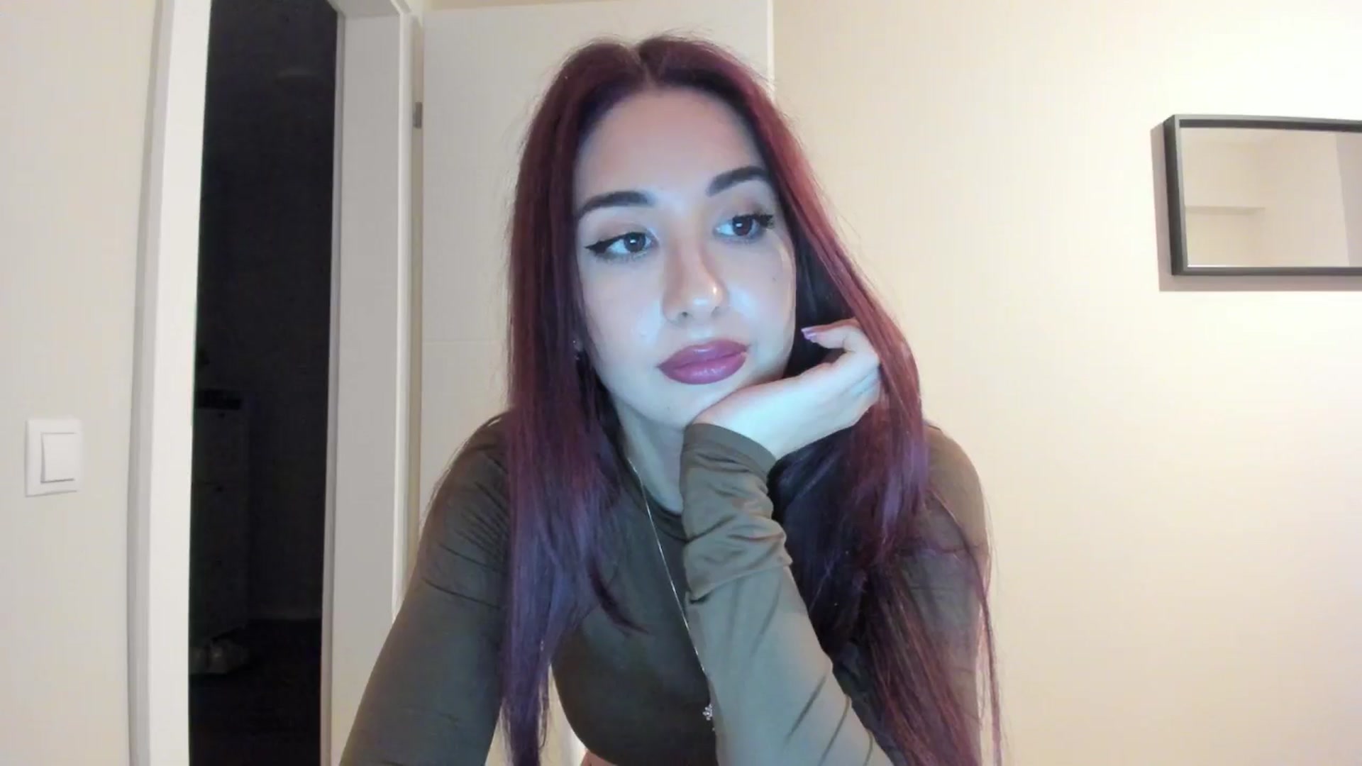 Gallery image thumbnail from Cataleya's myfreecams stream on, 04/29/2024, 21:38 image 15 of 20