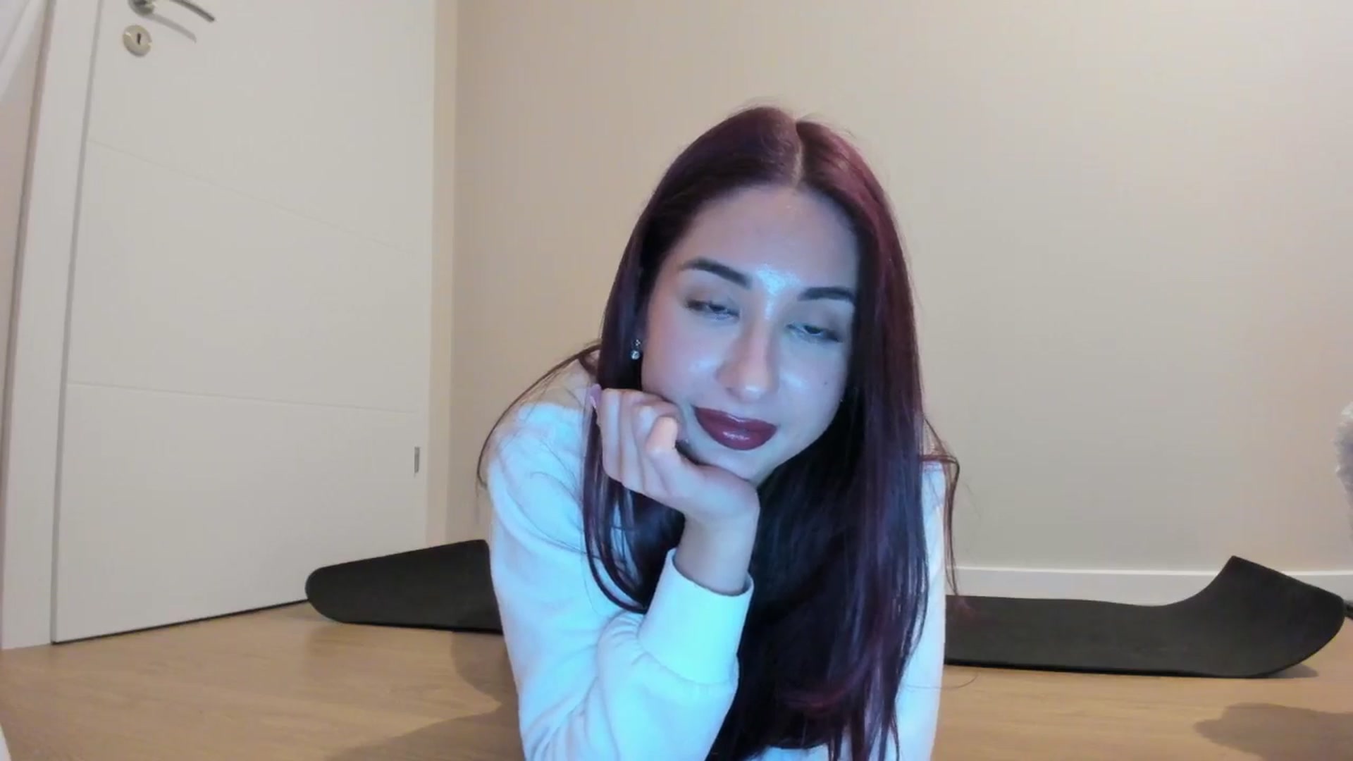 Gallery image thumbnail from Cataleya's myfreecams stream on, 05/01/2024, 22:41 image 5 of 20