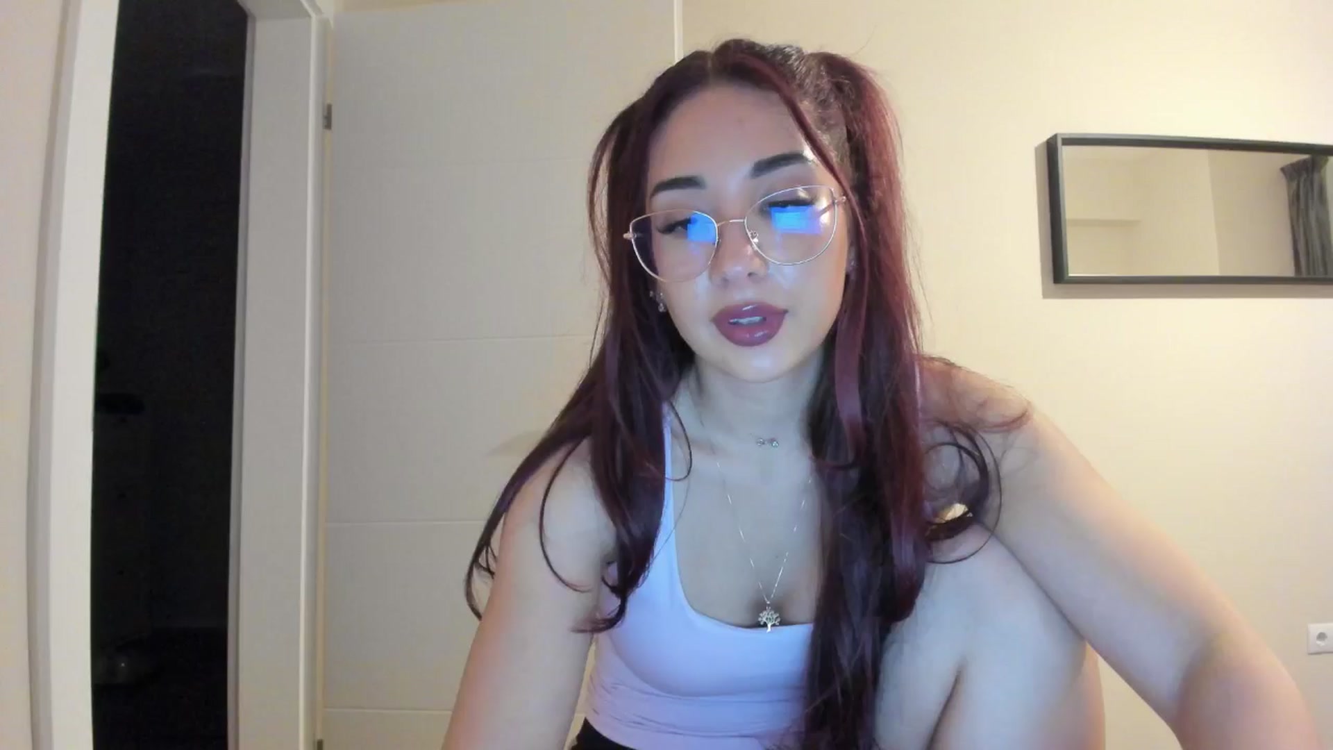 Gallery image thumbnail from Cataleya's myfreecams stream on, 05/04/2024, 21:33 image 4 of 20