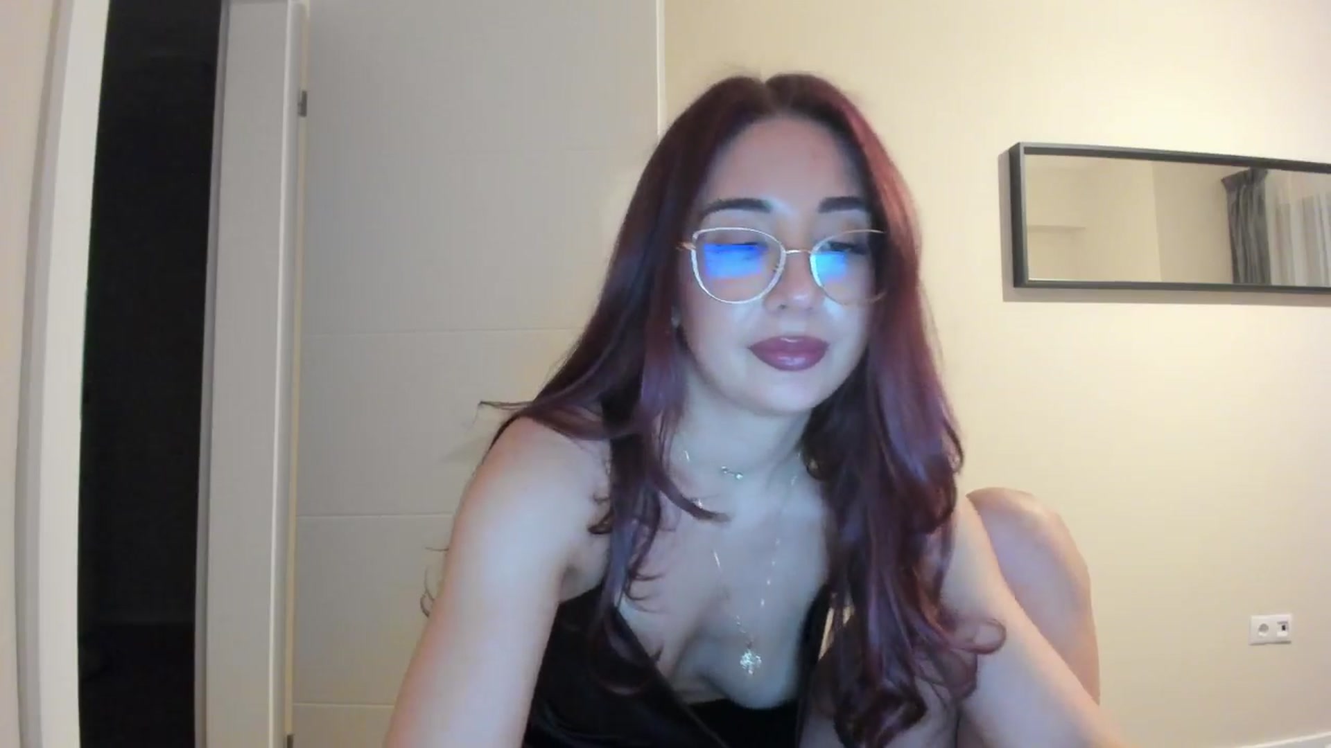 Gallery image thumbnail from Cataleya's myfreecams stream on, 05/05/2024, 21:44 image 16 of 20