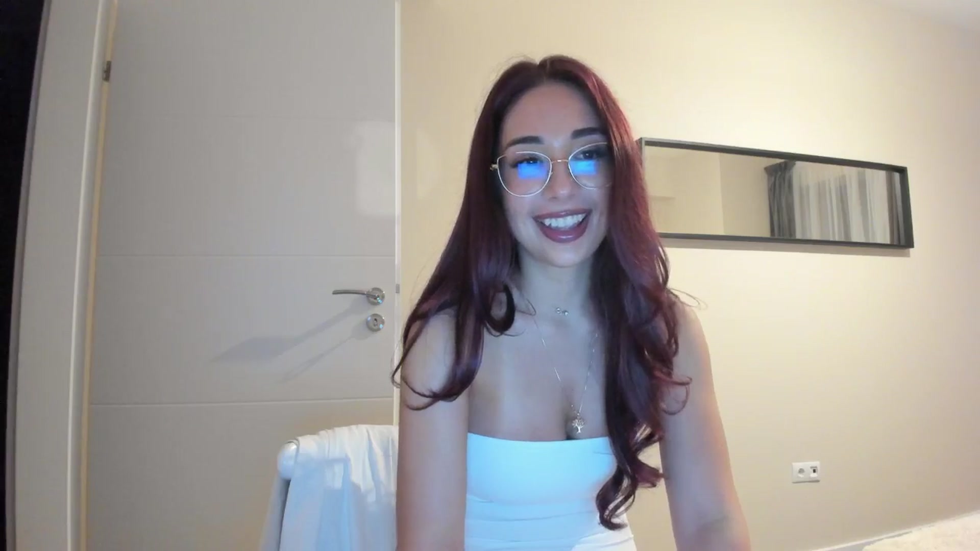Gallery image thumbnail from Cataleya's myfreecams stream on, 05/05/2024, 21:44 image 14 of 20