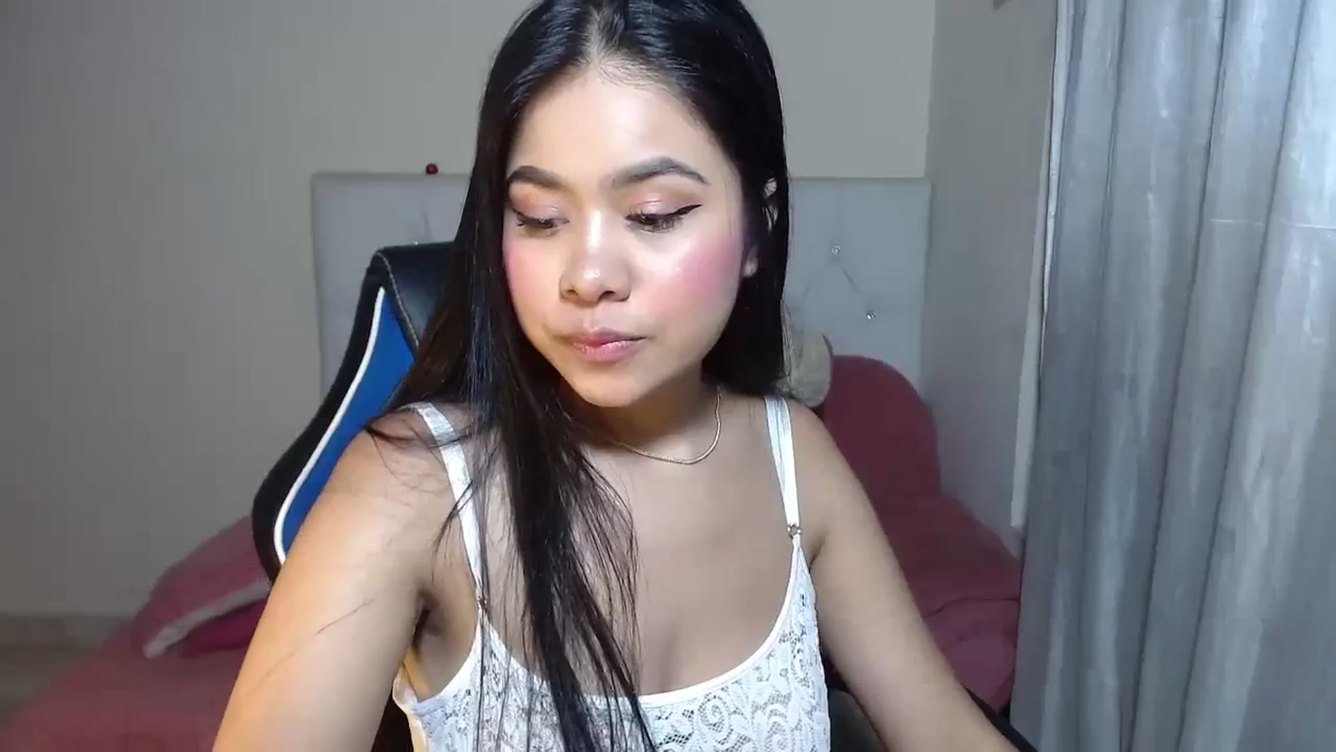 Gallery image thumbnail from Catalina_21_'s myfreecams stream on, 12/16/2023, 10:11 image 10 of 20
