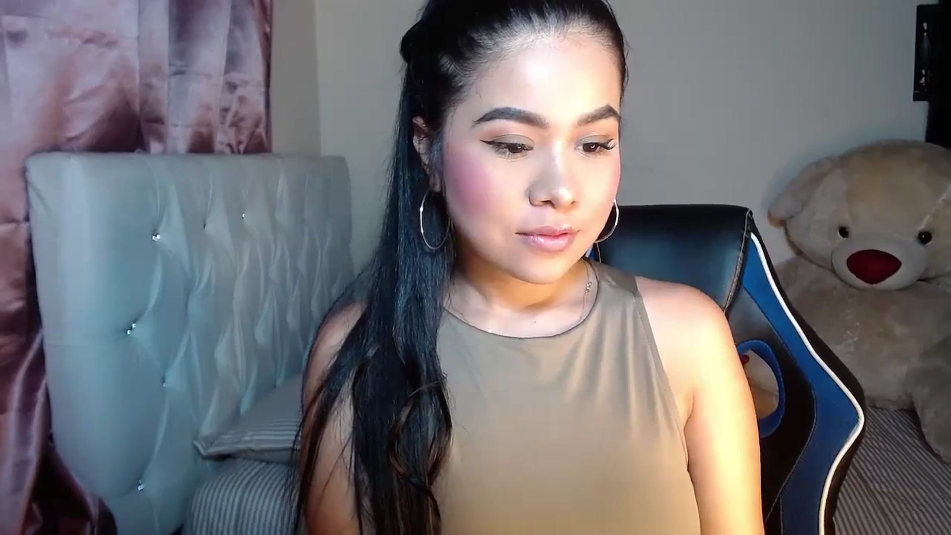 Gallery image thumbnail from Catalina_21_'s myfreecams stream on, 03/17/2024, 15:27 image 16 of 20
