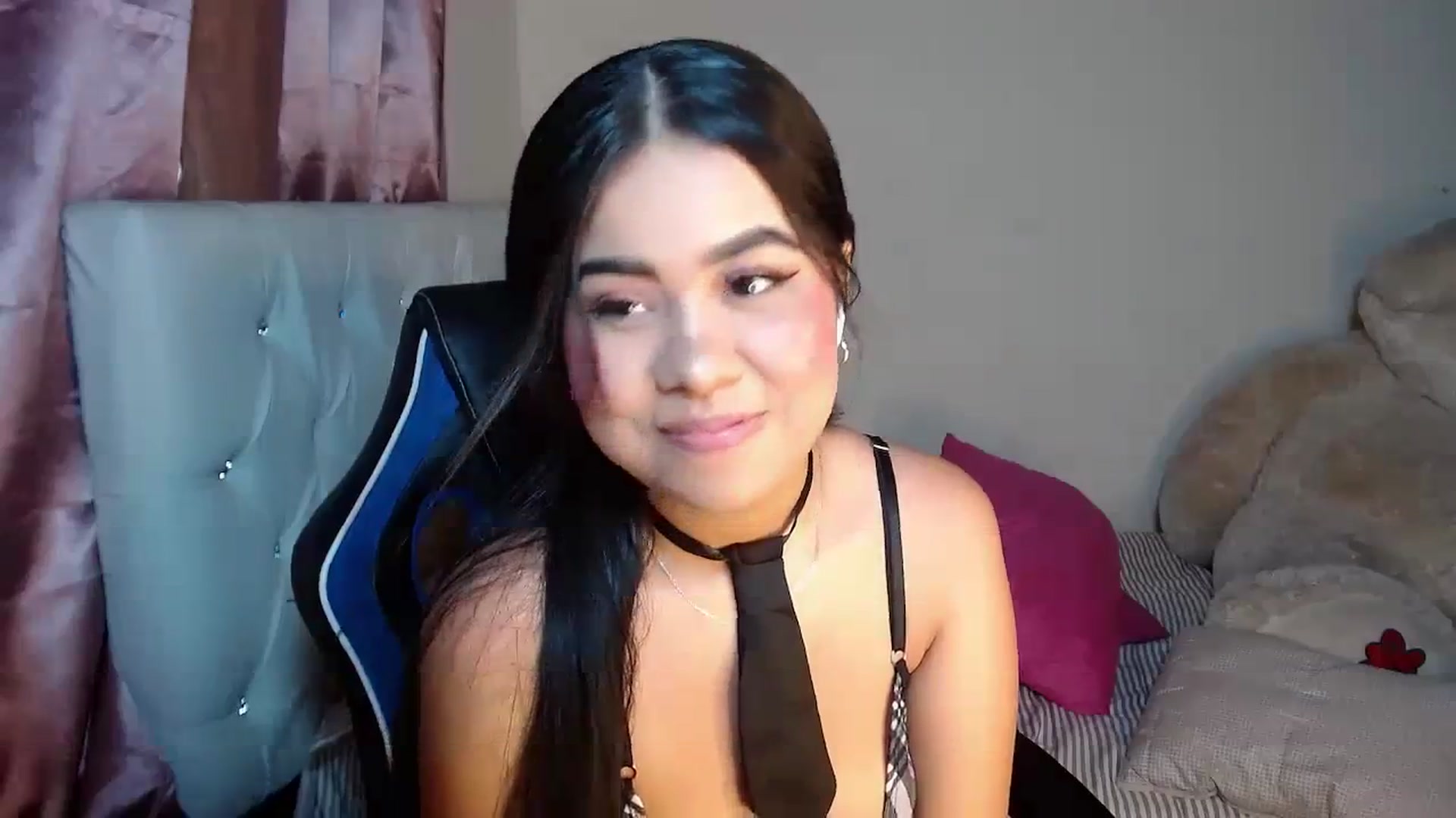 Gallery image thumbnail from Catalina_21_'s myfreecams stream on, 03/19/2024, 13:17 image 3 of 20