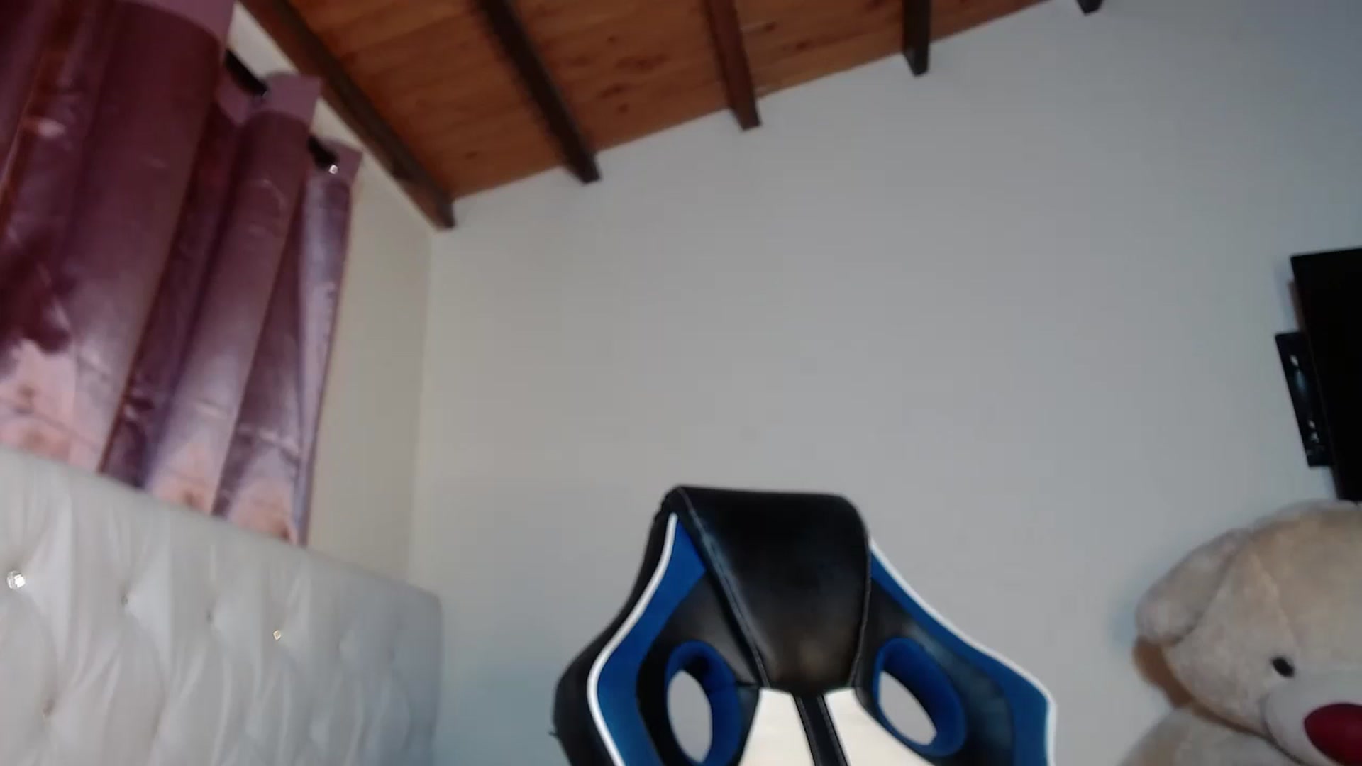 Gallery image thumbnail from Catalina_21_'s myfreecams stream on, 03/23/2024, 20:34 image 11 of 20
