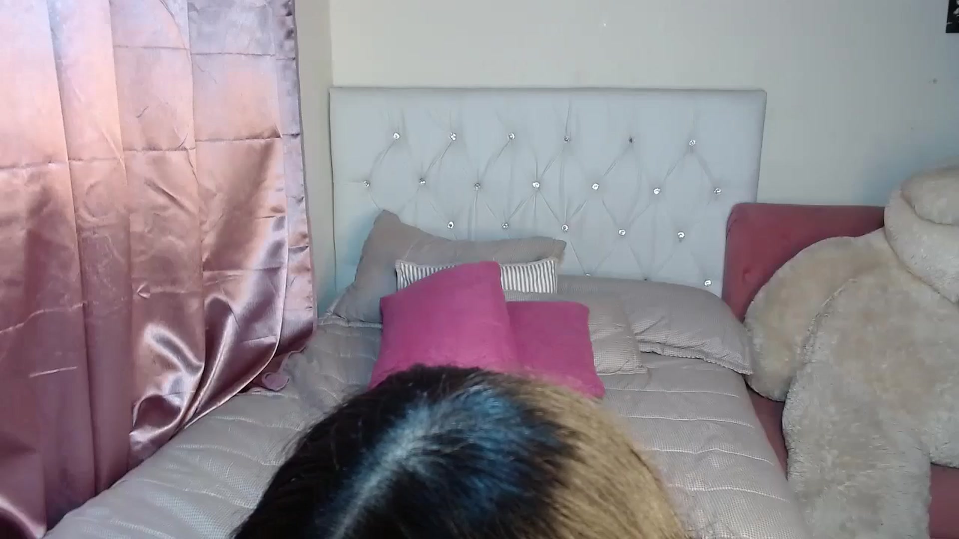 Gallery image thumbnail from Catalina_21_'s myfreecams stream on, 05/03/2024, 09:30 image 13 of 20