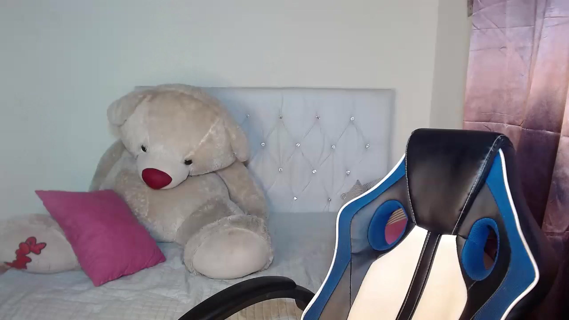 Gallery image thumbnail from Catalina_21_'s myfreecams stream on, 08/05/2024, 07:53 image 5 of 20