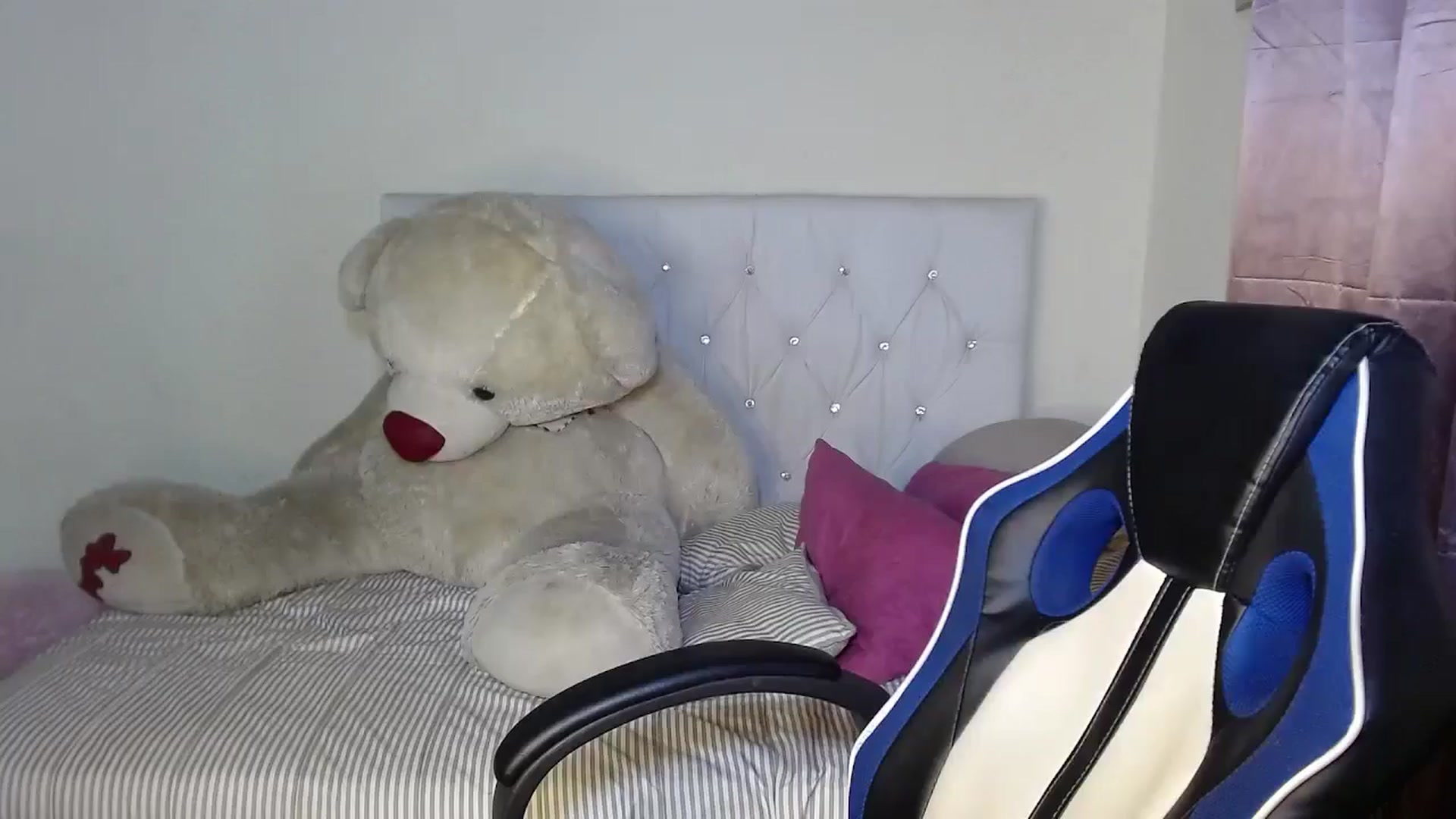 Gallery image thumbnail from Catalina_21_'s myfreecams stream on, 08/16/2024, 09:59 image 19 of 20