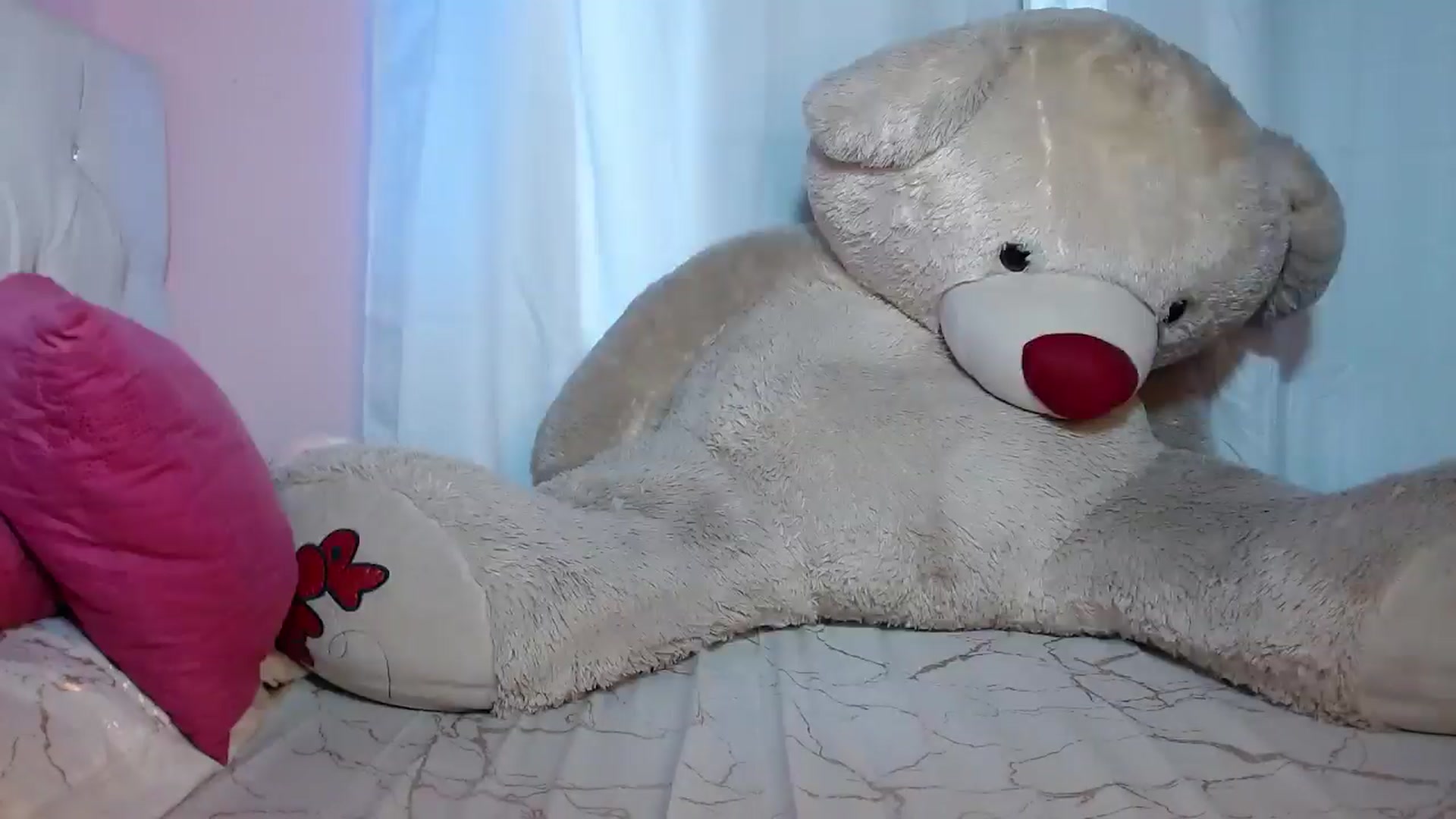 Gallery image thumbnail from Catalina_21_'s myfreecams stream on, 01/31/2025, 12:49 image 16 of 20