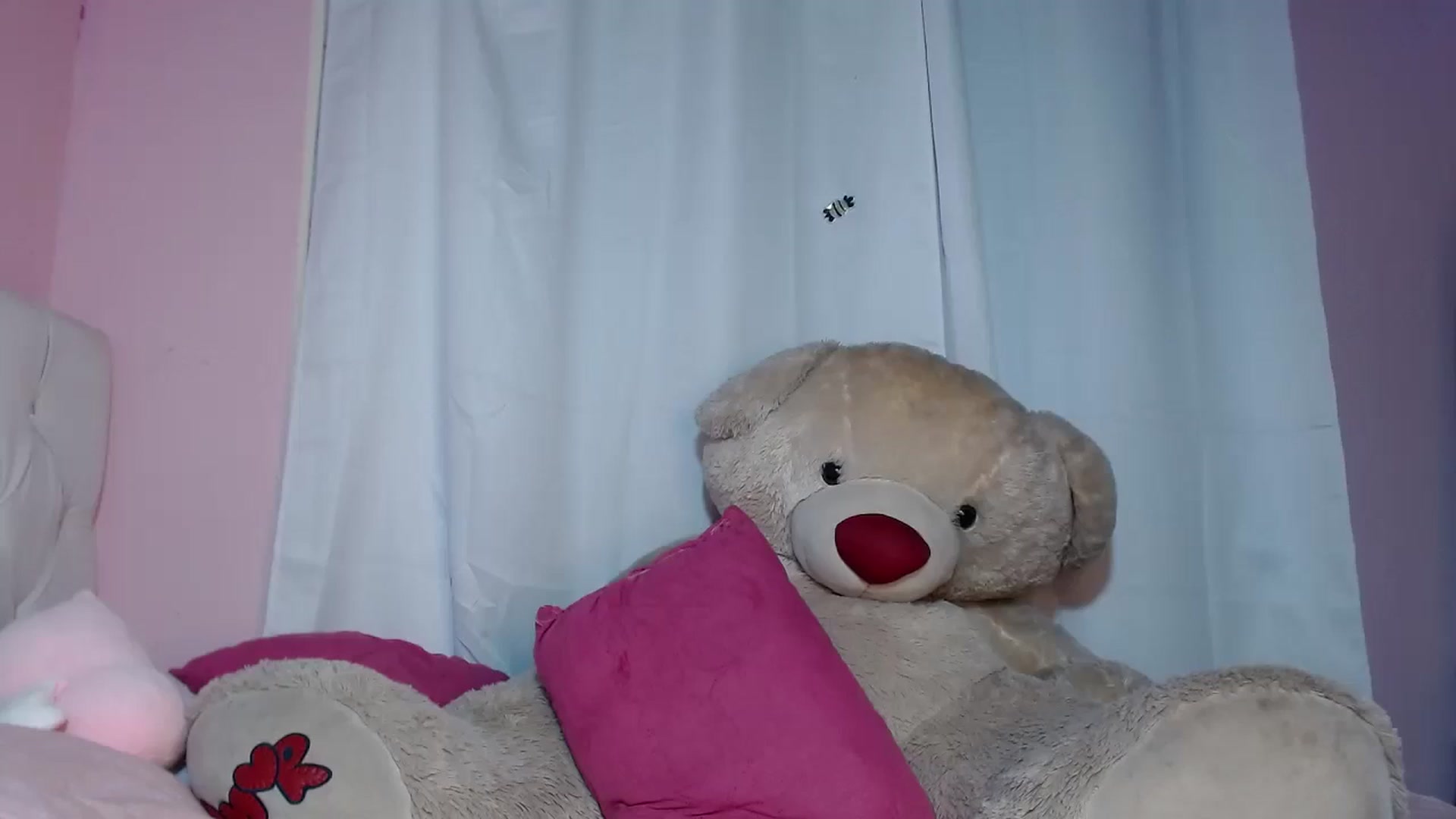 Gallery image thumbnail from Catalina_21_'s myfreecams stream on, 02/03/2025, 09:57 image 2 of 20